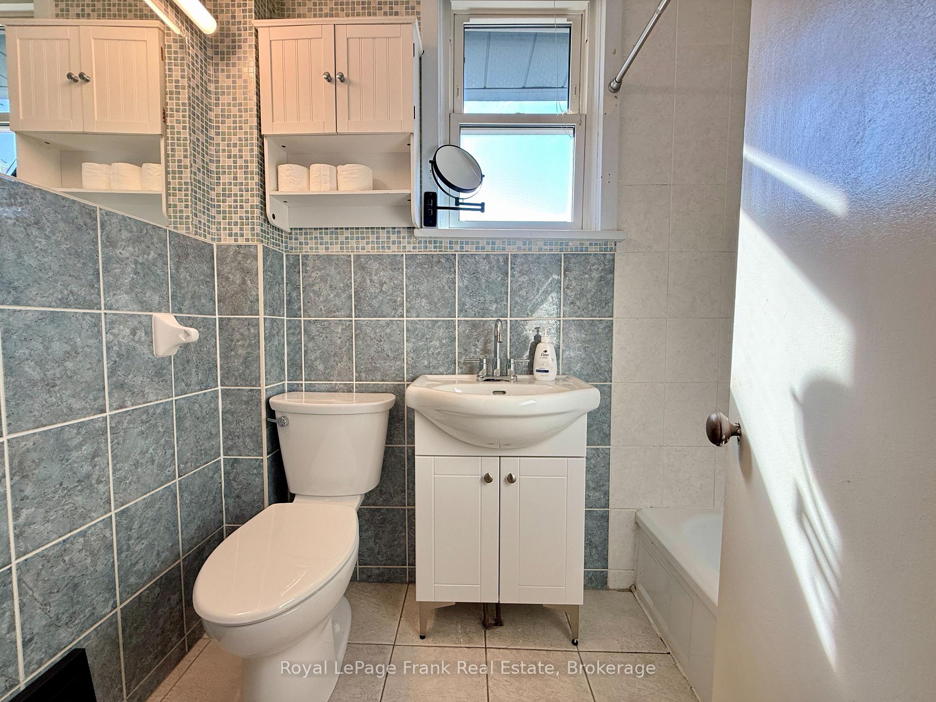 Photo 16 of 672 Romaine Street, Peterborough, Otonabee Ward 1 — HOMEH