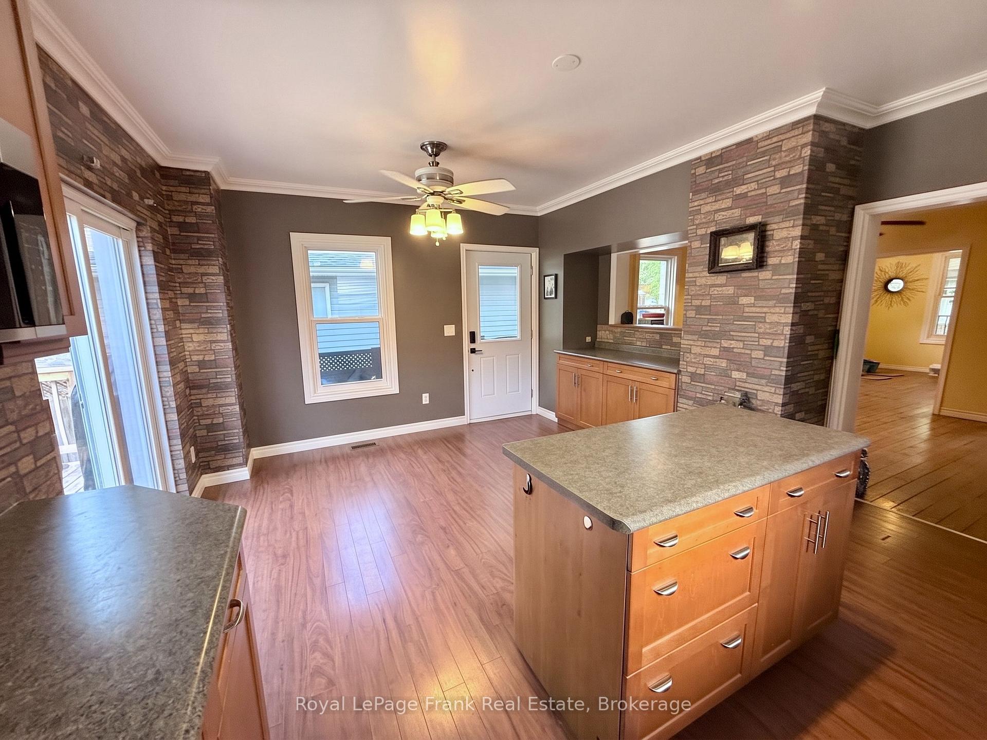 Photo 12 of 672 Romaine Street, Peterborough, Otonabee Ward 1 — HOMEH