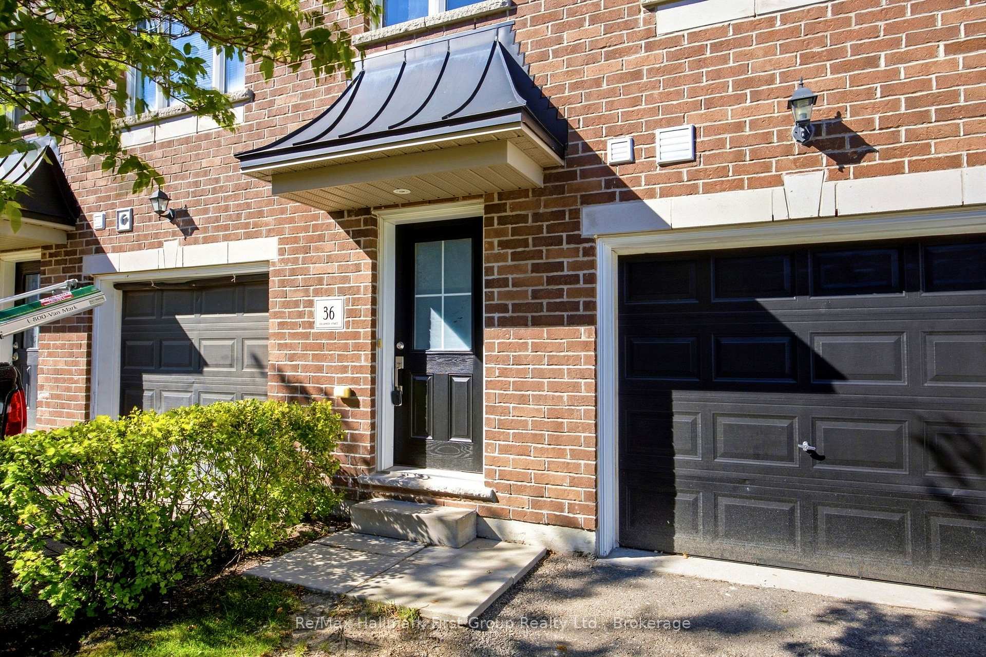 Photo 2 of 36 Katerson Lane, Clarington, Courtice — HOMEH