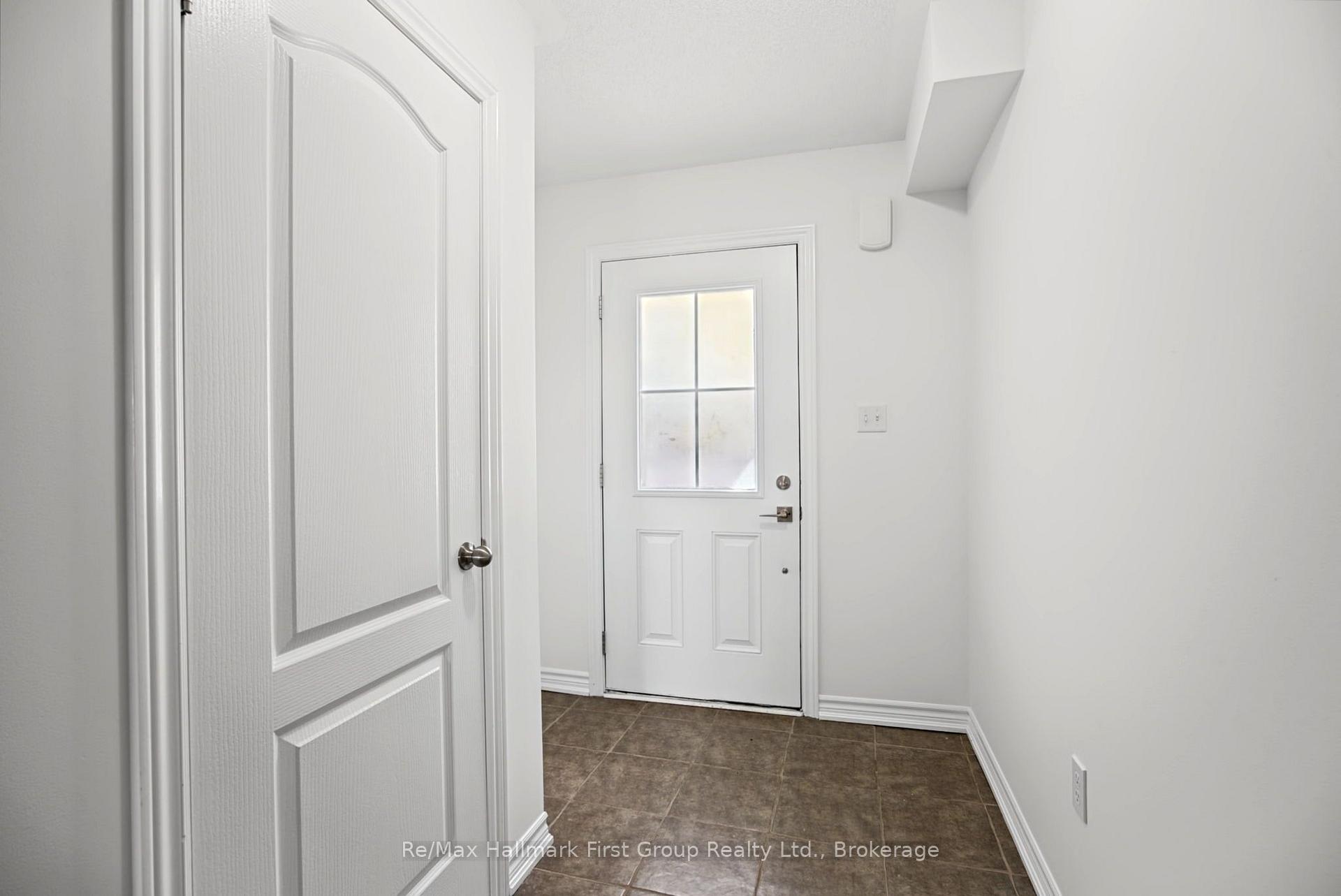 Photo 8 of 36 Katerson Lane, Clarington, Courtice — HOMEH