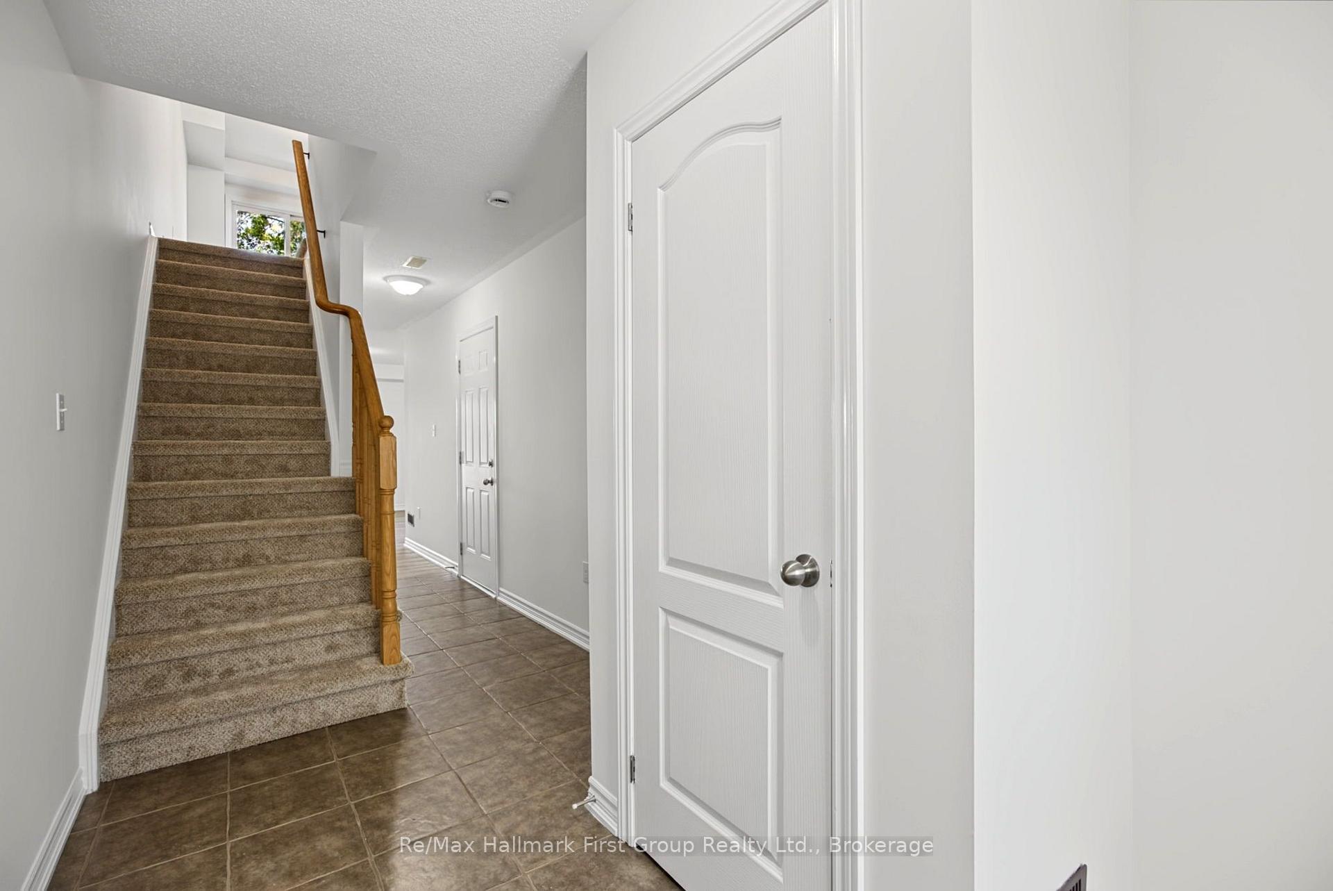 Photo 10 of 36 Katerson Lane, Clarington, Courtice — HOMEH