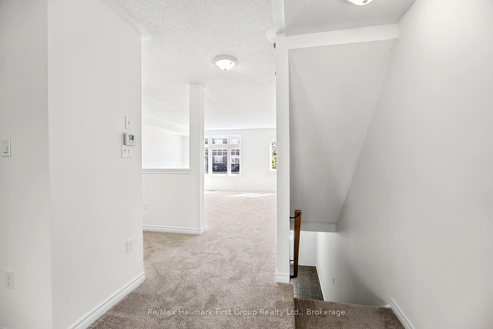 Photo 12 of 36 Katerson Lane, Clarington, Courtice — HOMEH