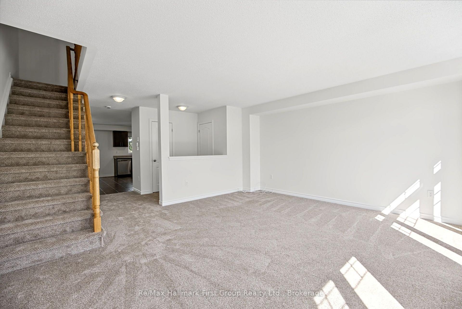 Photo 16 of 36 Katerson Lane, Clarington, Courtice — HOMEH
