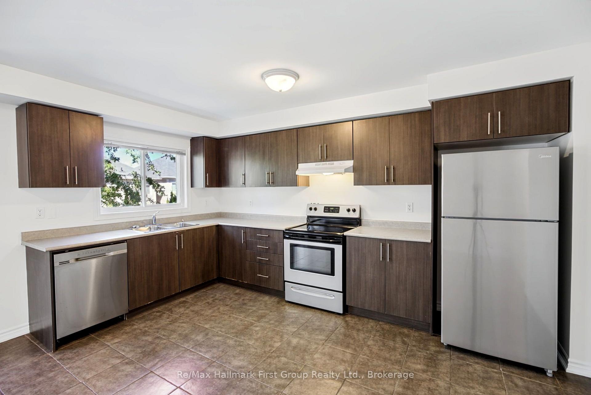 Photo 20 of 36 Katerson Lane, Clarington, Courtice — HOMEH