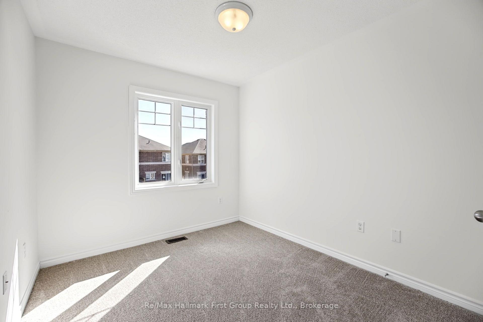 Photo 40 of 36 Katerson Lane, Clarington, Courtice — HOMEH