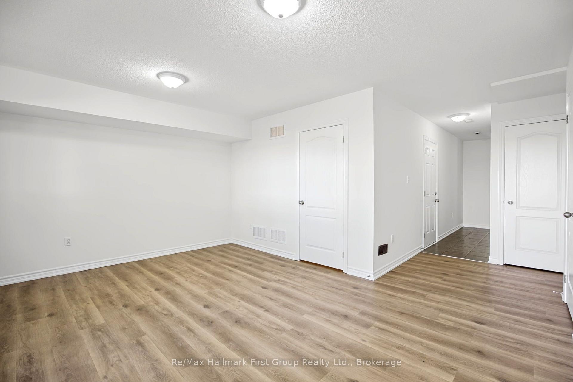 Photo 48 of 36 Katerson Lane, Clarington, Courtice — HOMEH