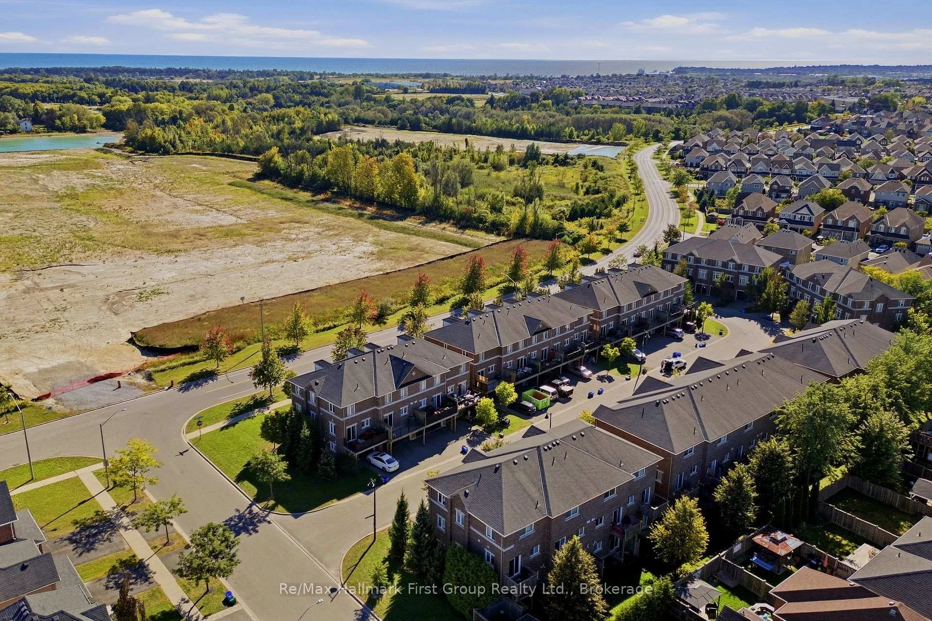 Photo 6 of 36 Katerson Lane, Clarington, Courtice — HOMEH