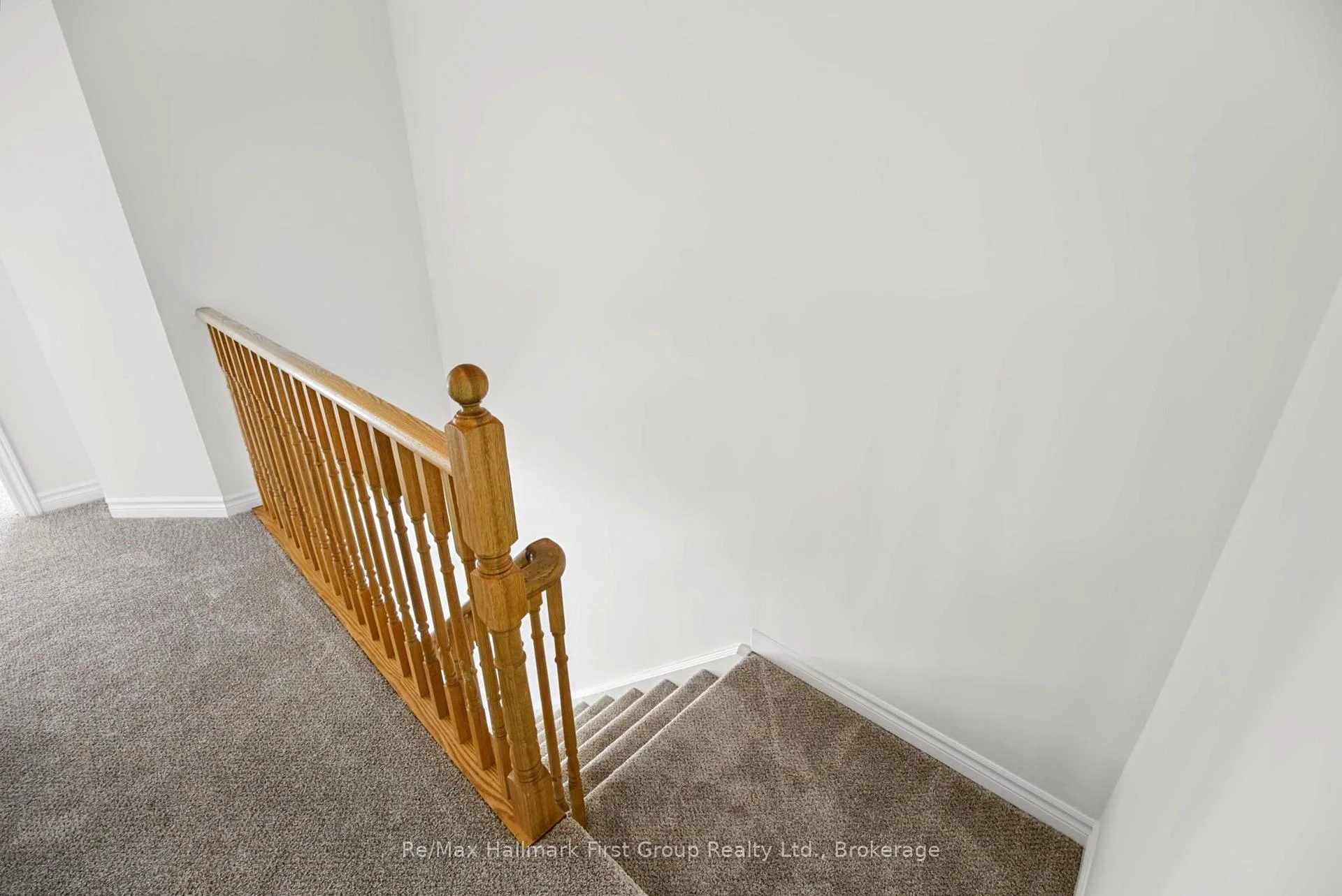 Photo 35 of 36 Katerson Lane, Clarington, Courtice — HOMEH