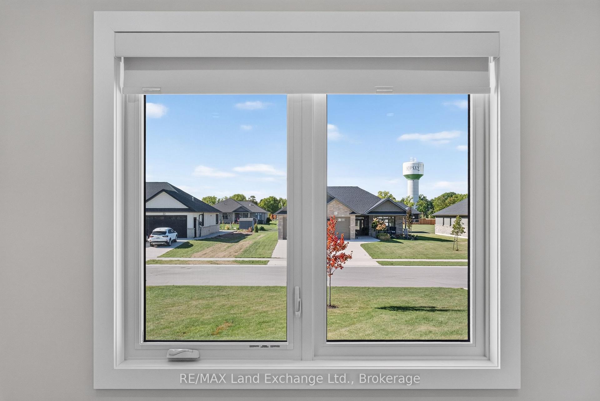 Photo 22 of 48 Mctavish Crescent, Huron-Kinloss — HOMEH