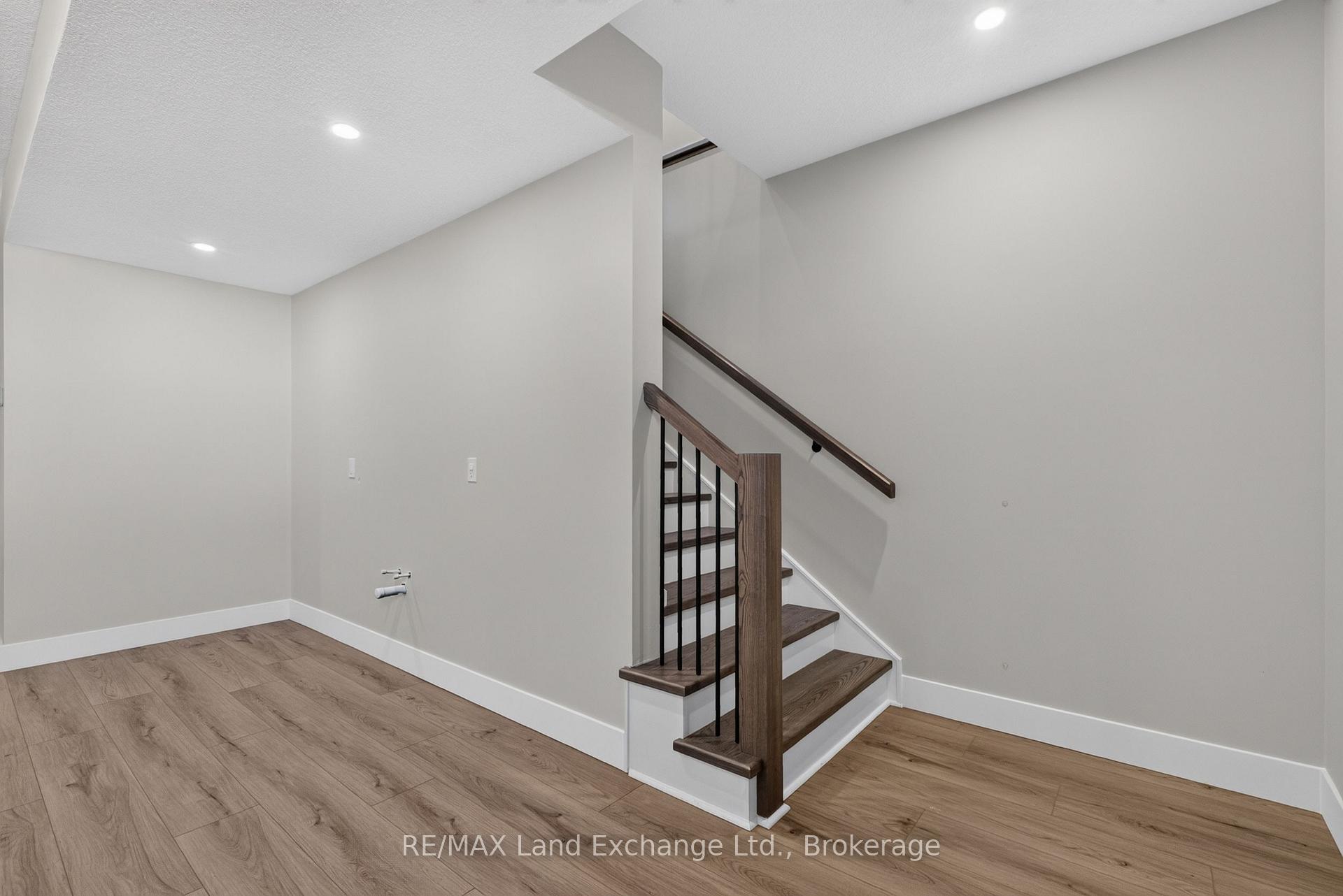 Photo 25 of 48 Mctavish Crescent, Huron-Kinloss — HOMEH