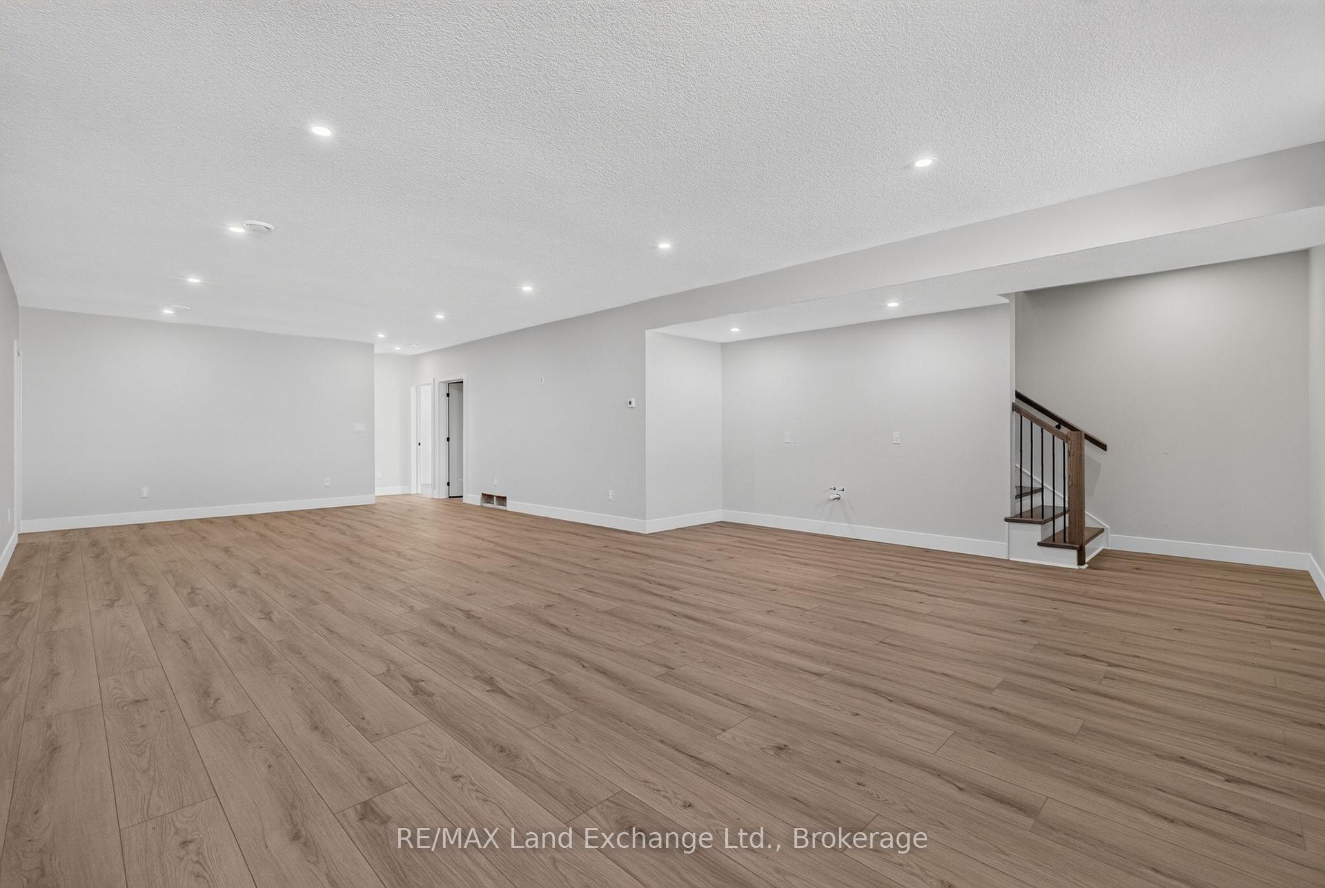 Photo 27 of 48 Mctavish Crescent, Huron-Kinloss — HOMEH