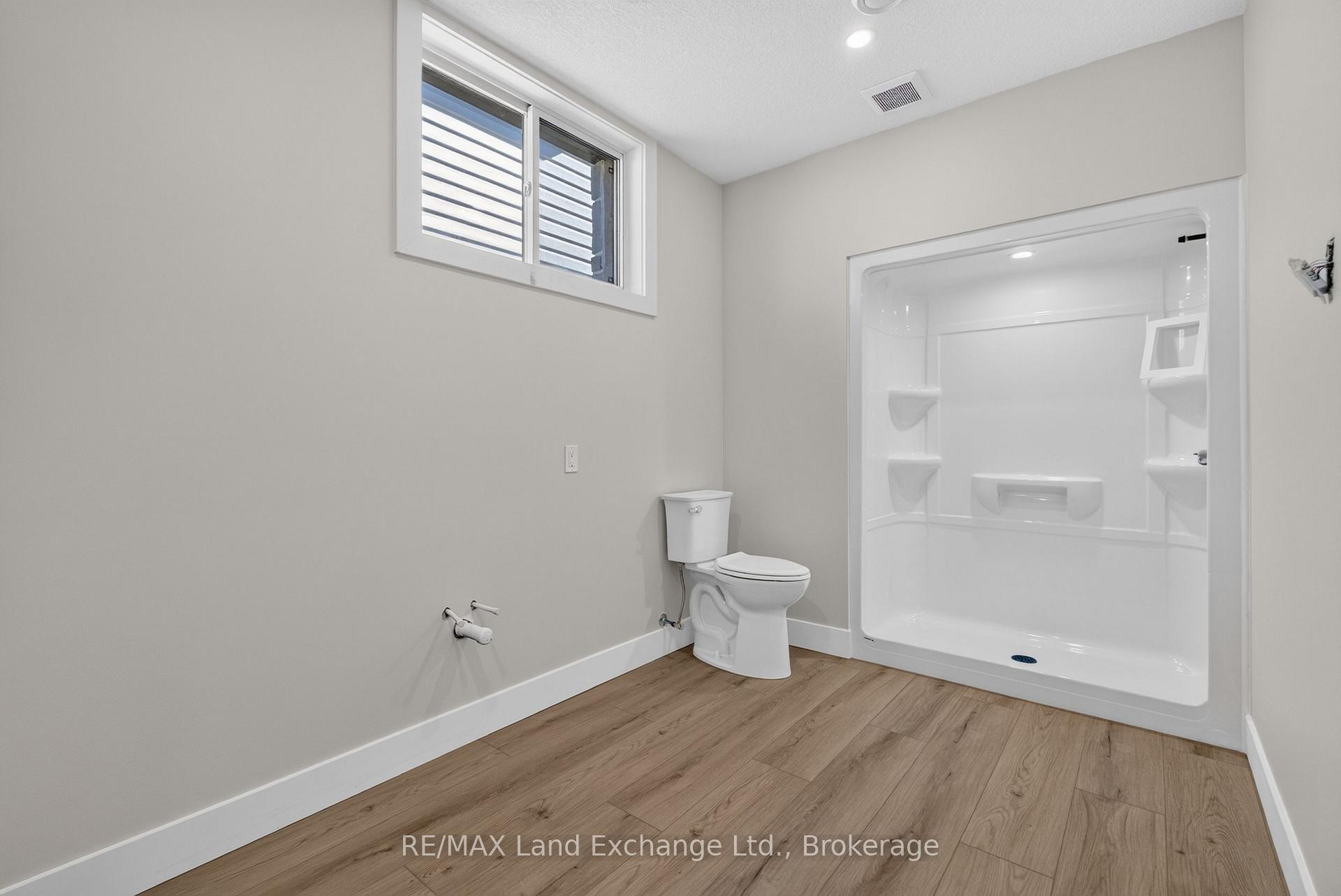 Photo 30 of 48 Mctavish Crescent, Huron-Kinloss — HOMEH