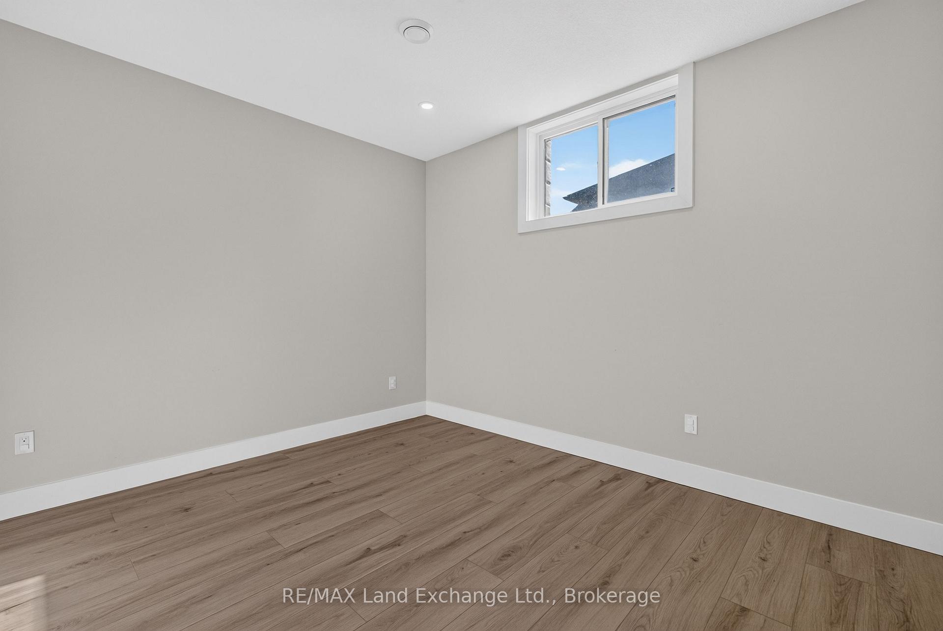 Photo 32 of 48 Mctavish Crescent, Huron-Kinloss — HOMEH