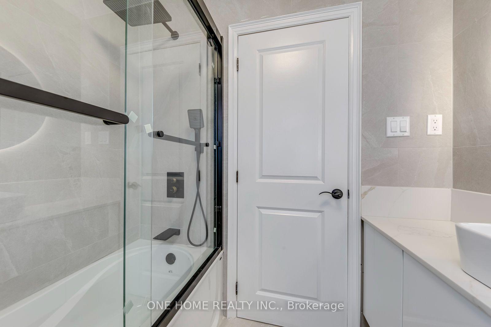 Photo 11 of 7 Methuen Avenue, Toronto, Lambton Baby Point — HOMEH