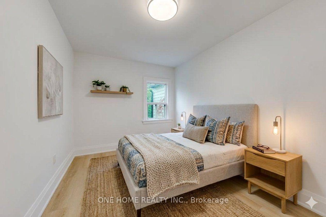 Photo 12 of 7 Methuen Avenue, Toronto, Lambton Baby Point — HOMEH