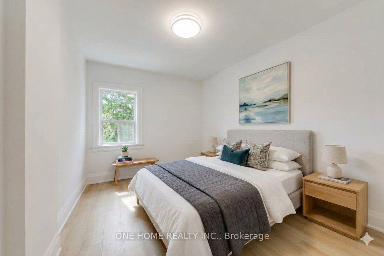 Photo 13 of 7 Methuen Avenue, Toronto, Lambton Baby Point — HOMEH