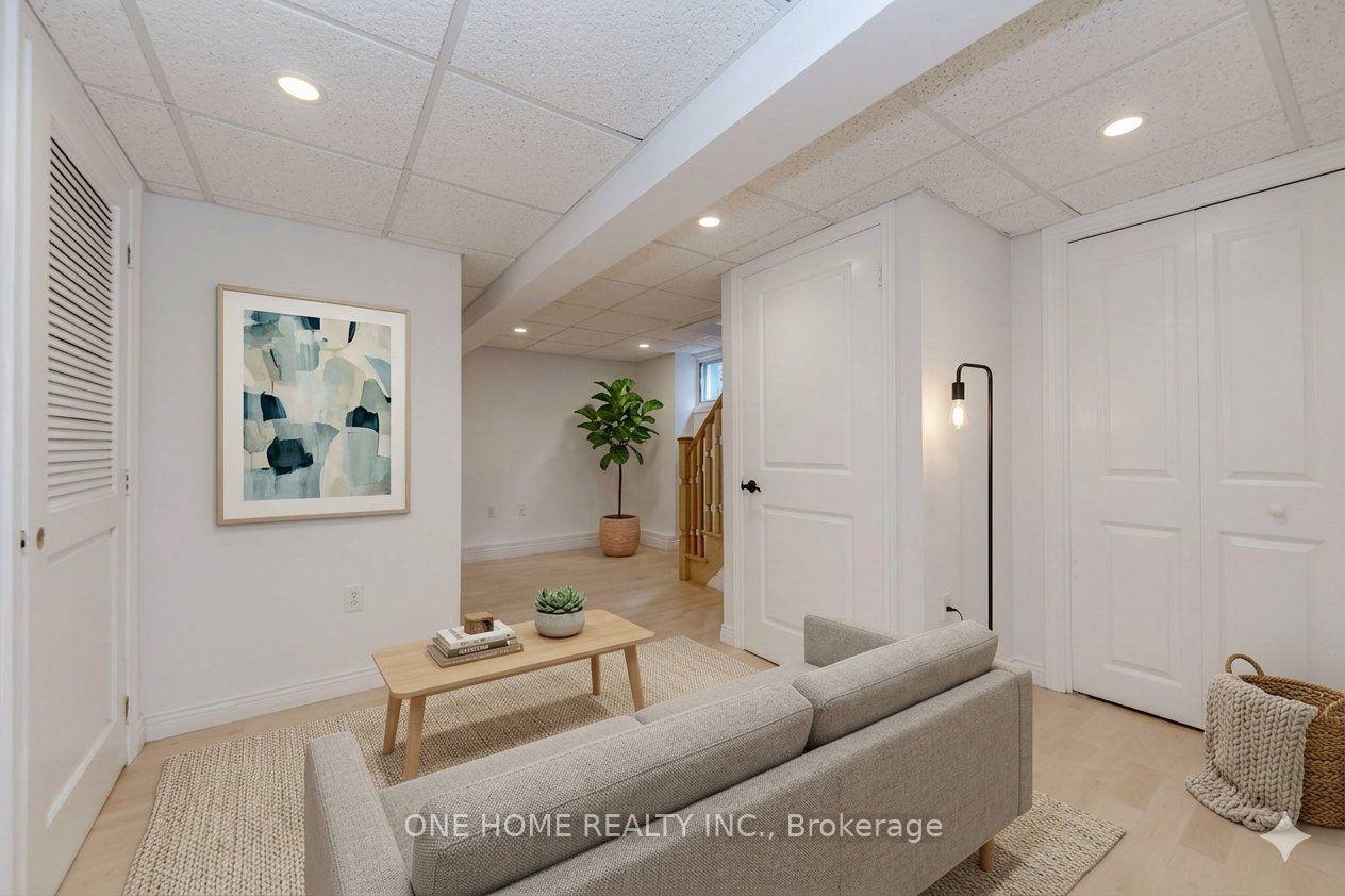 Photo 16 of 7 Methuen Avenue, Toronto, Lambton Baby Point — HOMEH
