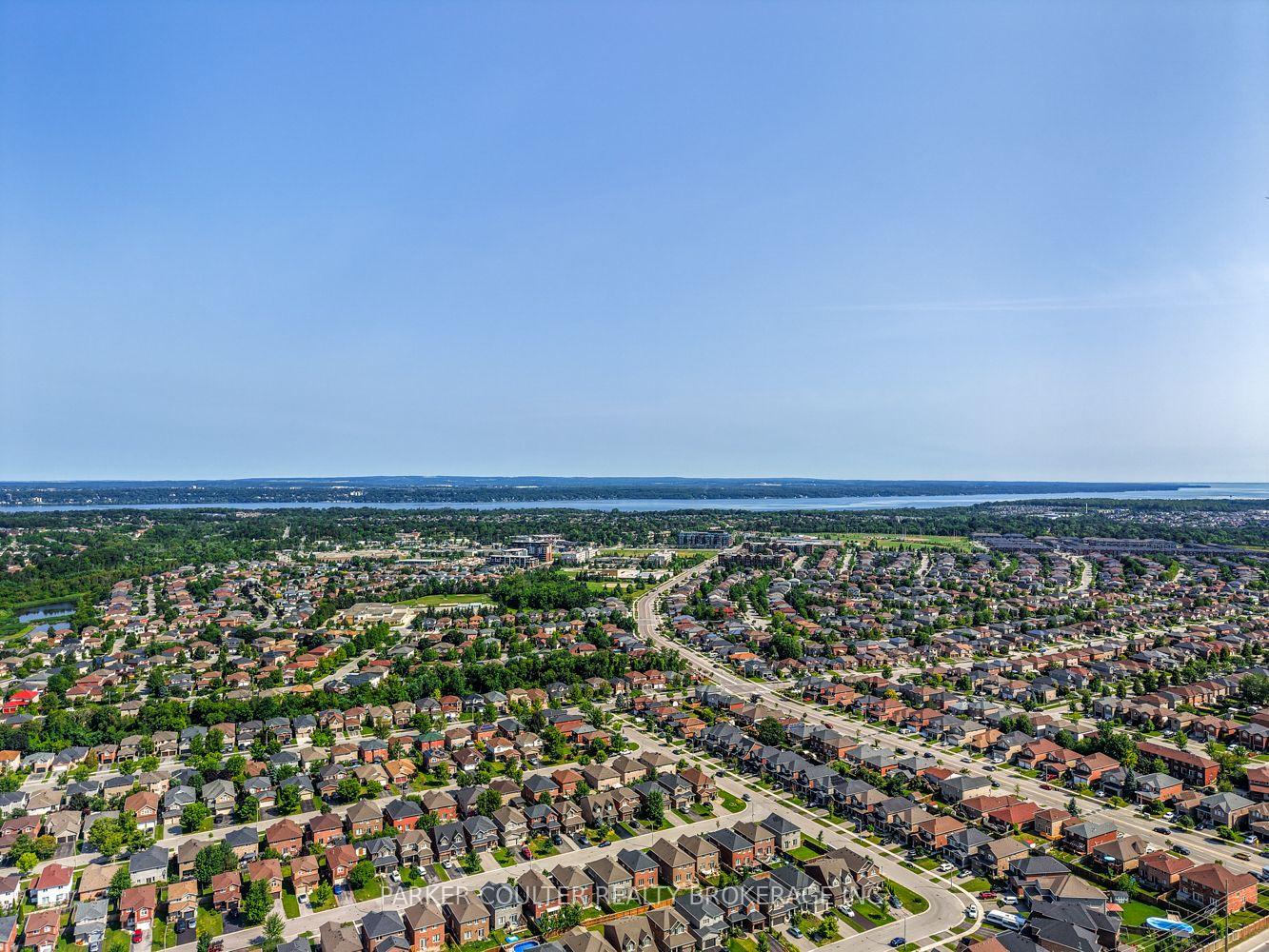 Photo 38 of 48 West Oak Trail, Barrie, Rural Barrie Southeast — HOMEH
