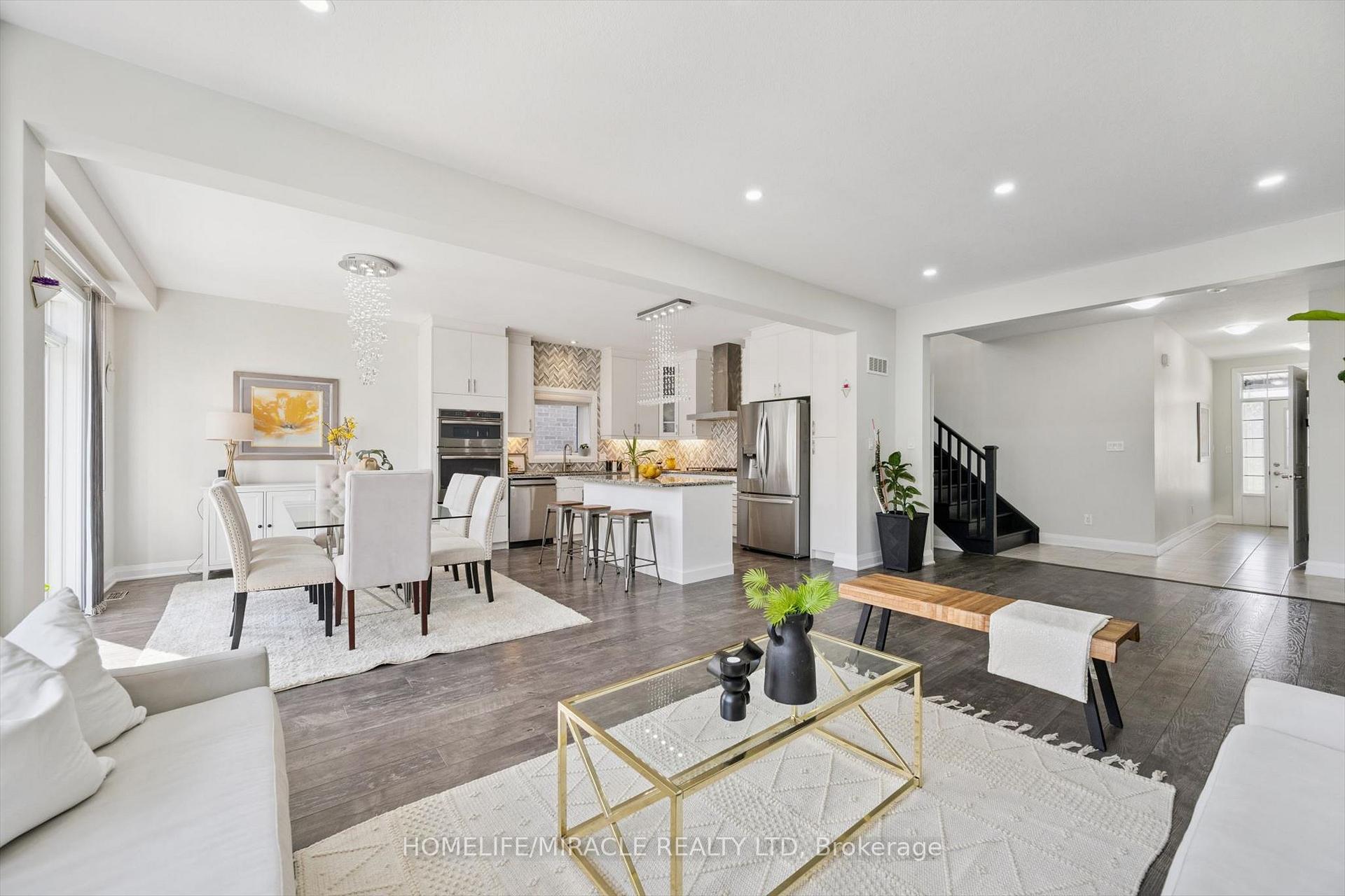 Photo 7 of 736 Wood Lily Street, Waterloo, Columbia Forest/Clair Hills — HOMEH