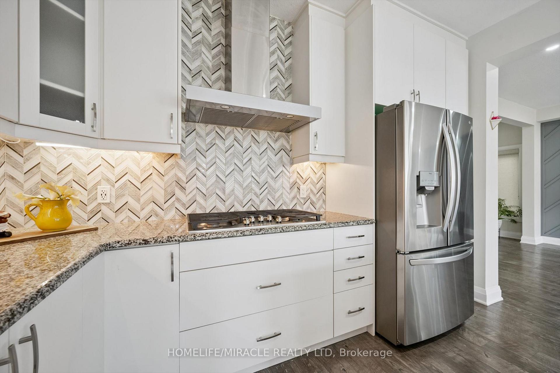 Photo 10 of 736 Wood Lily Street, Waterloo, Columbia Forest/Clair Hills — HOMEH