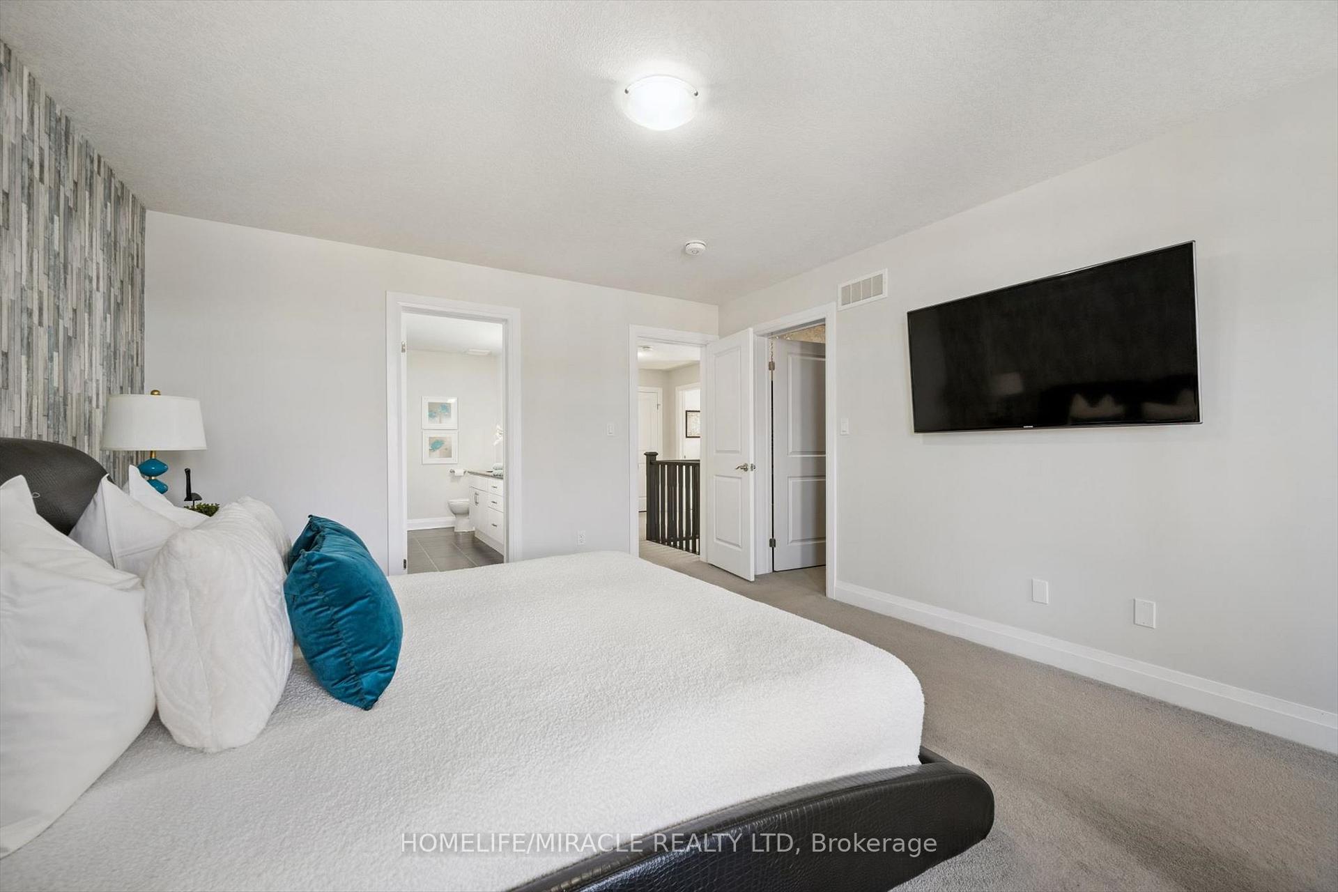 Photo 22 of 736 Wood Lily Street, Waterloo, Columbia Forest/Clair Hills — HOMEH