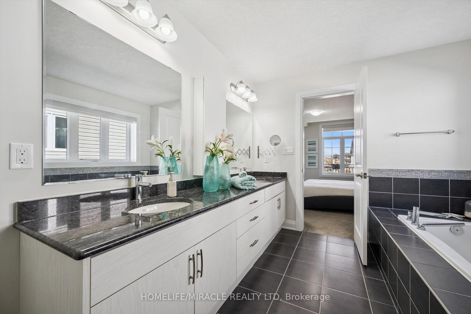 Photo 25 of 736 Wood Lily Street, Waterloo, Columbia Forest/Clair Hills — HOMEH