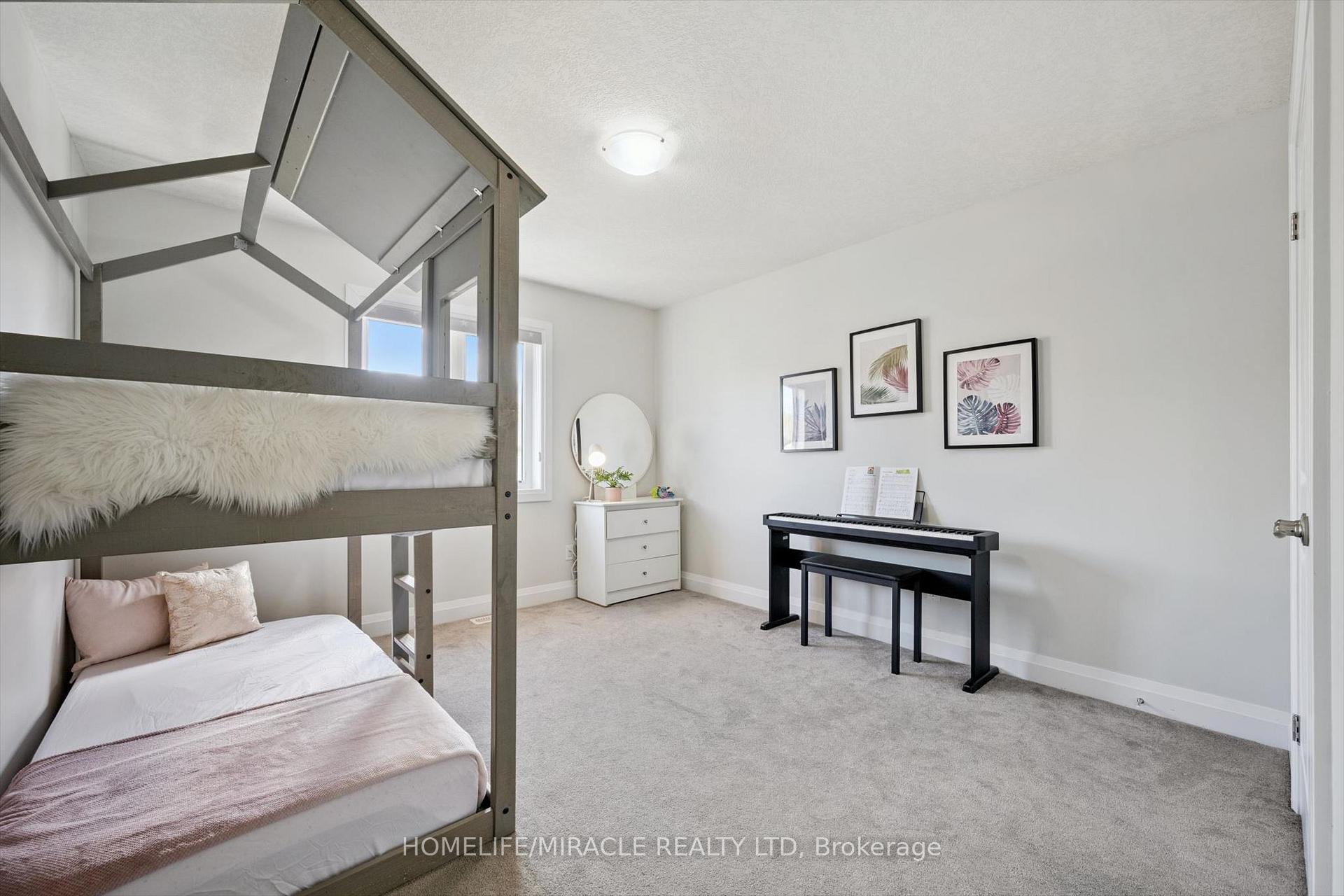 Photo 27 of 736 Wood Lily Street, Waterloo, Columbia Forest/Clair Hills — HOMEH