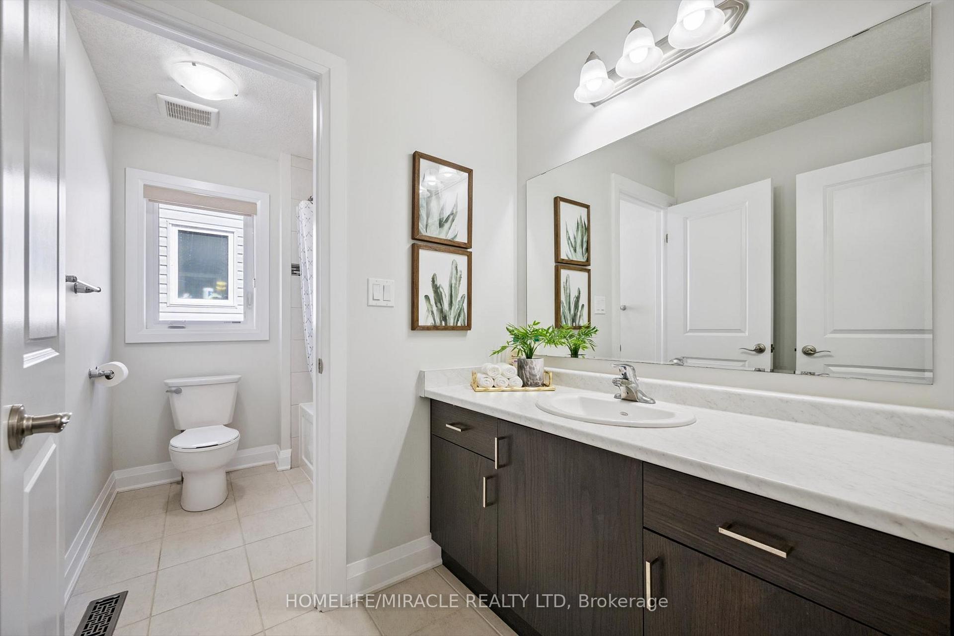 Photo 31 of 736 Wood Lily Street, Waterloo, Columbia Forest/Clair Hills — HOMEH
