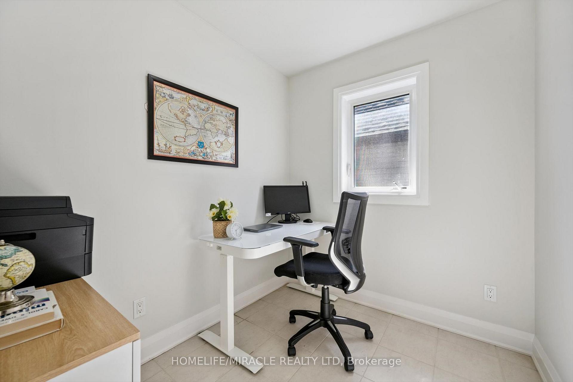 Photo 33 of 736 Wood Lily Street, Waterloo, Columbia Forest/Clair Hills — HOMEH