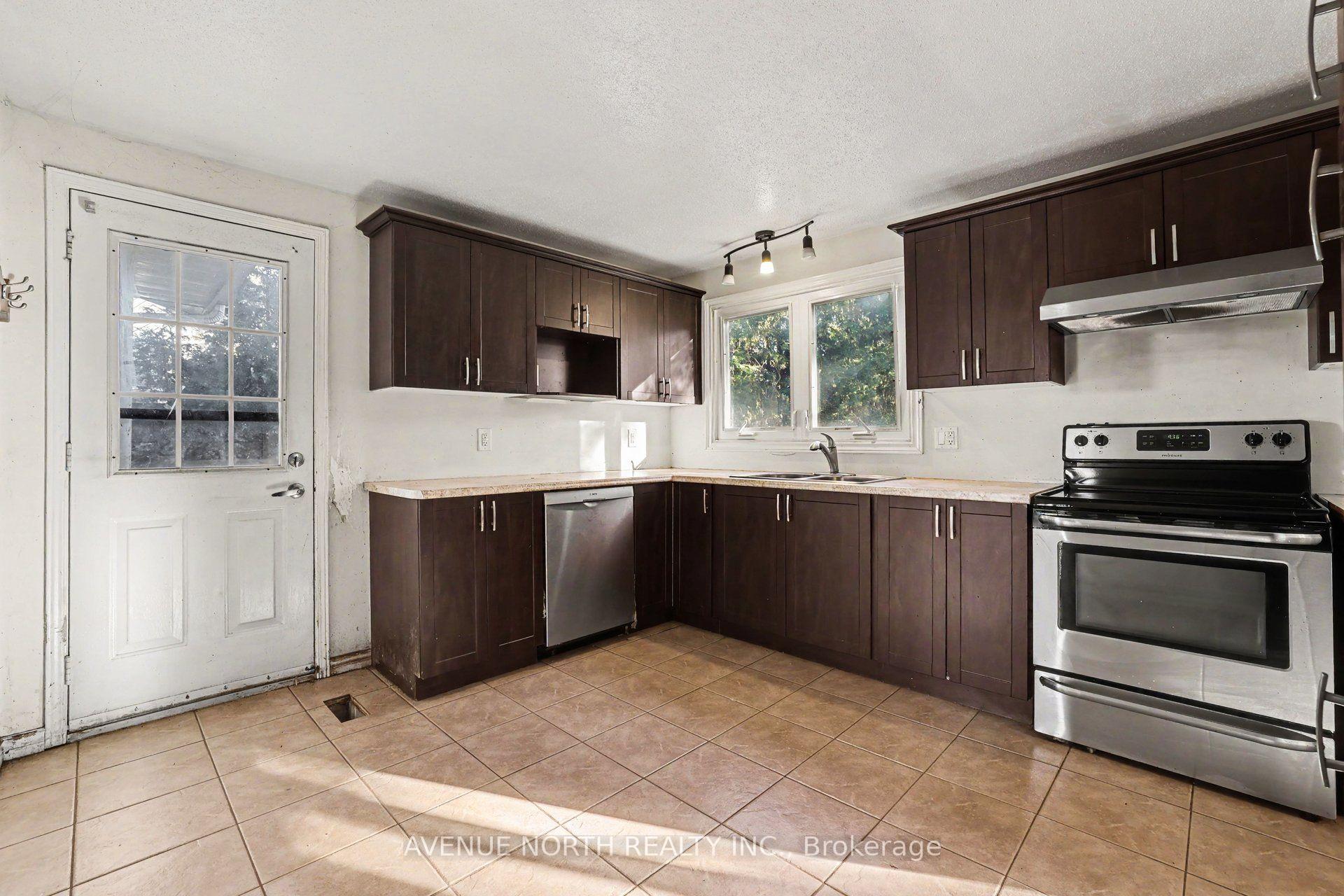 Photo 5 of 68 Downsview Crescent, Ottawa, Tanglewood — HOMEH