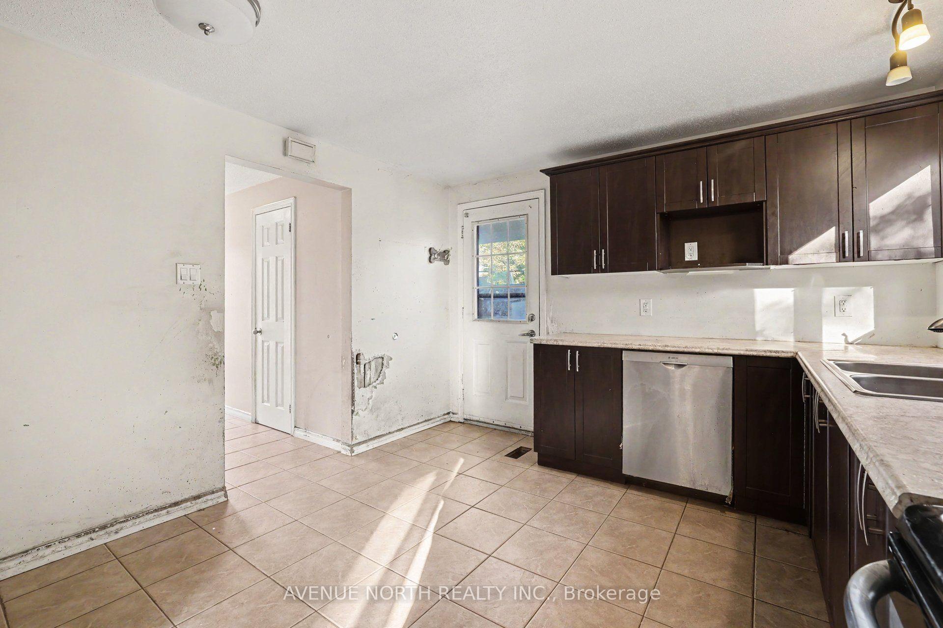 Photo 11 of 68 Downsview Crescent, Ottawa, Tanglewood — HOMEH