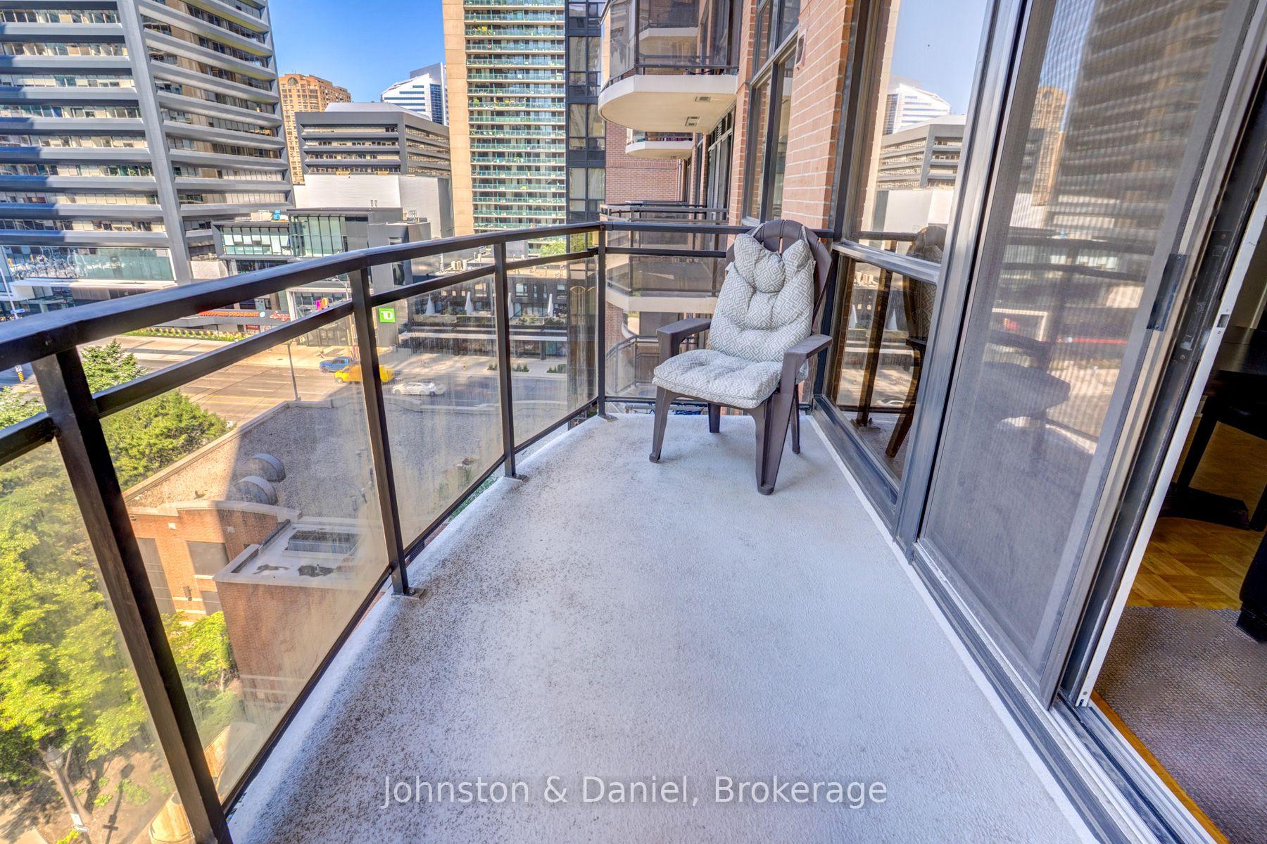 Photo 25 of Unit 805, 33 Sheppard Avenue E, North York, Willowdale East — HOMEH