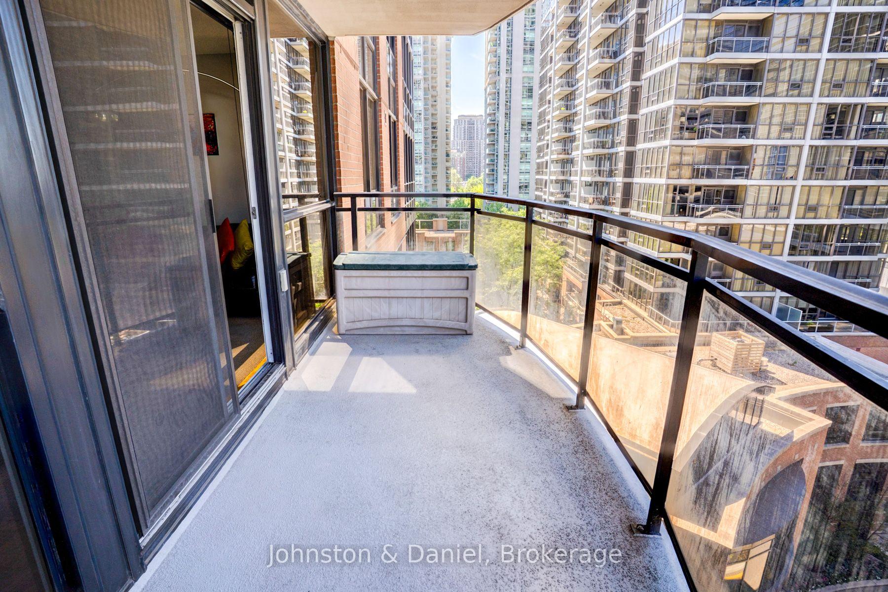 Photo 26 of Unit 805, 33 Sheppard Avenue E, North York, Willowdale East — HOMEH