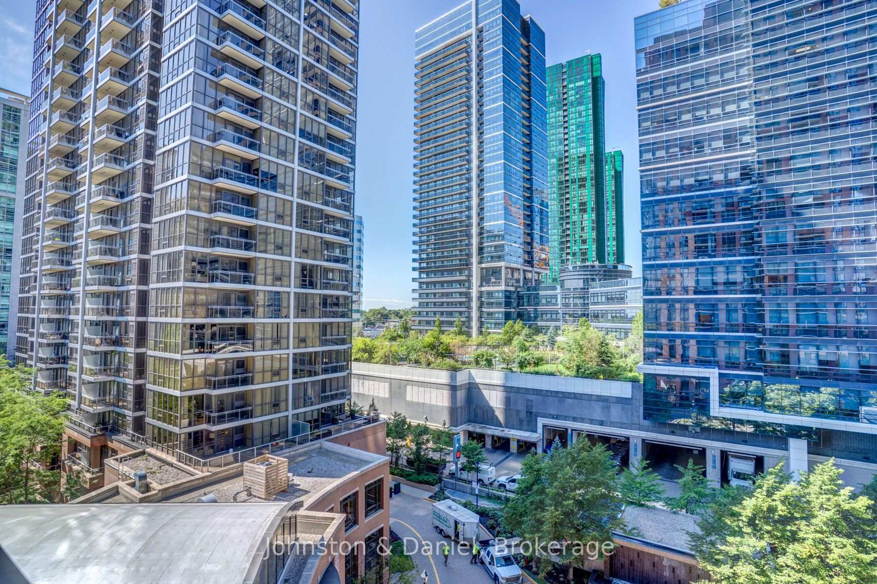 Photo 28 of Unit 805, 33 Sheppard Avenue E, North York, Willowdale East — HOMEH