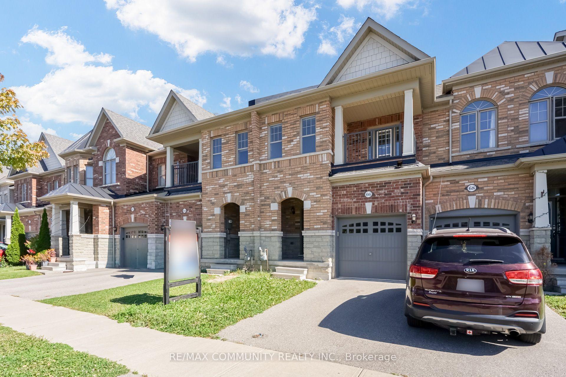 Photo 3 of 66 Kempsford Crescent, Brampton, Northwest Brampton — HOMEH