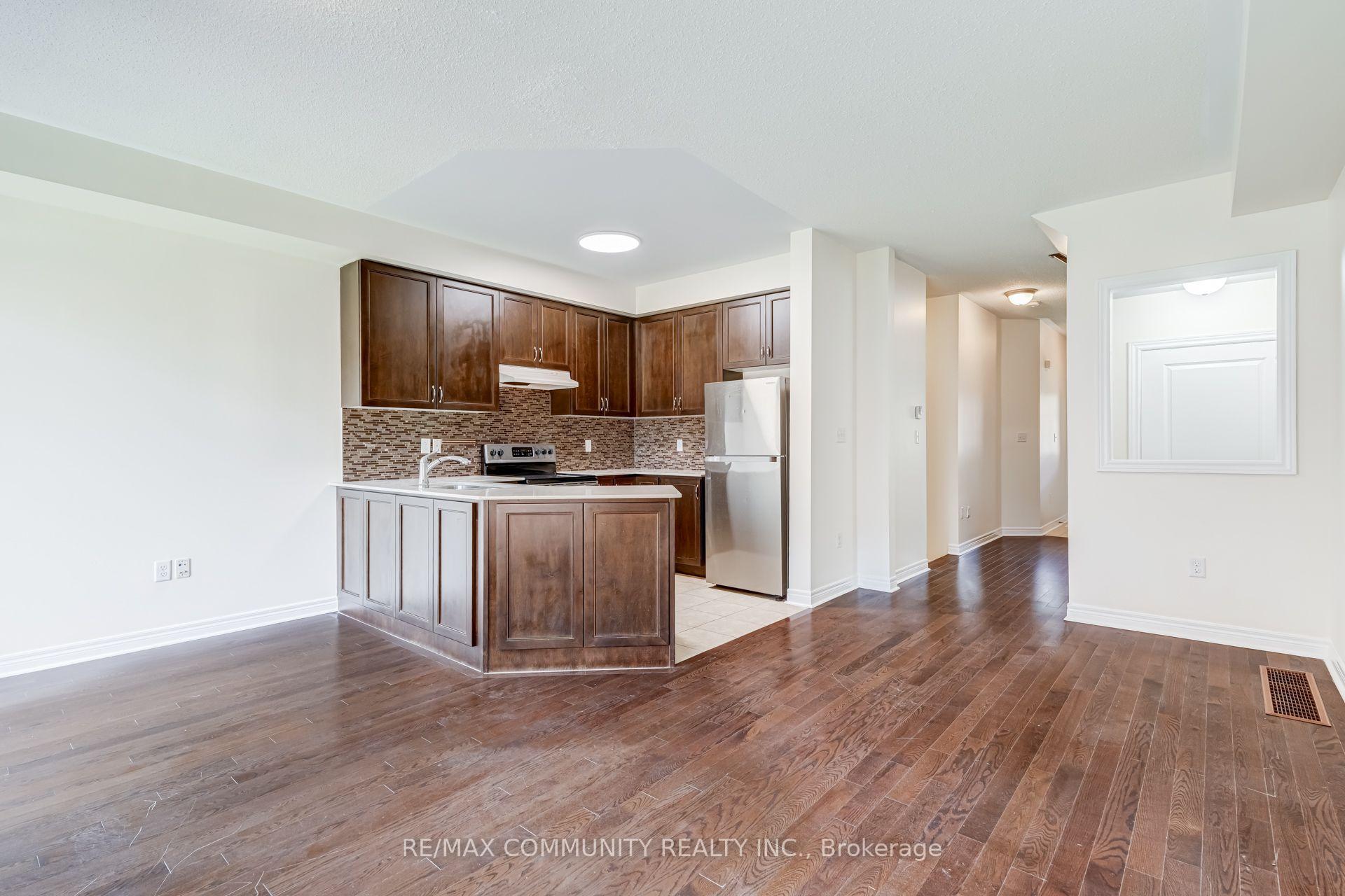 Photo 7 of 66 Kempsford Crescent, Brampton, Northwest Brampton — HOMEH