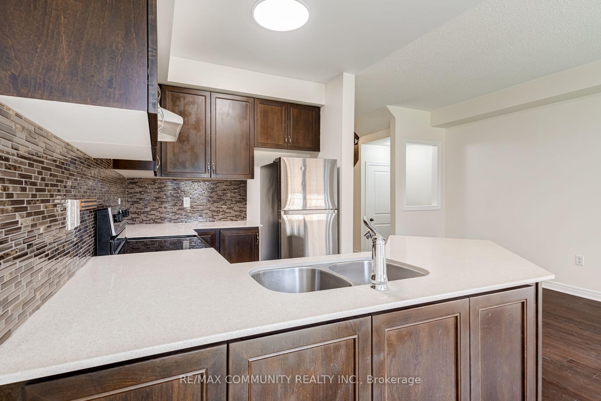 Photo 10 of 66 Kempsford Crescent, Brampton, Northwest Brampton — HOMEH