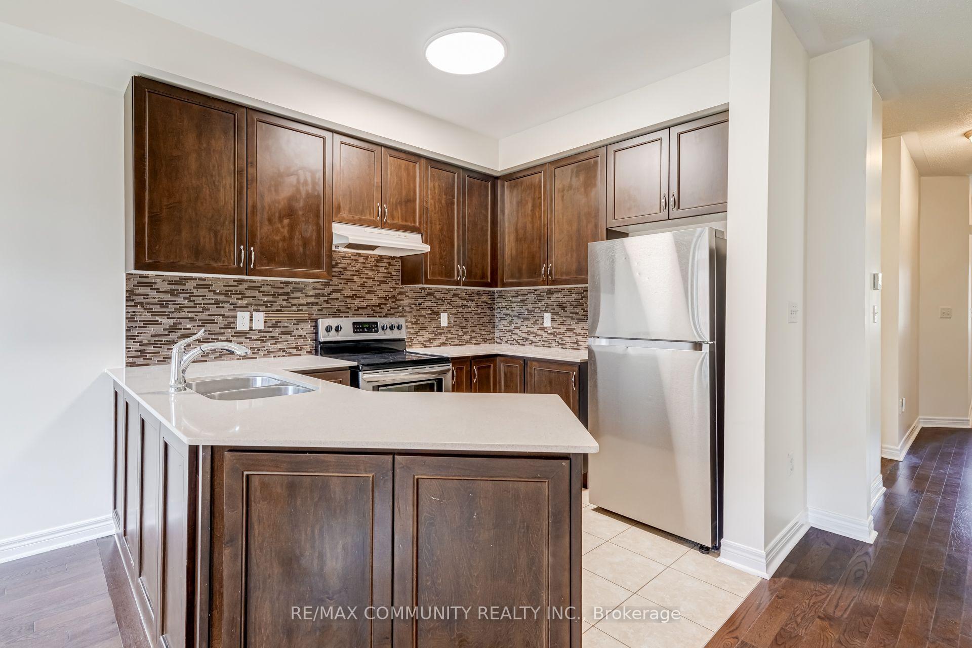 Photo 12 of 66 Kempsford Crescent, Brampton, Northwest Brampton — HOMEH