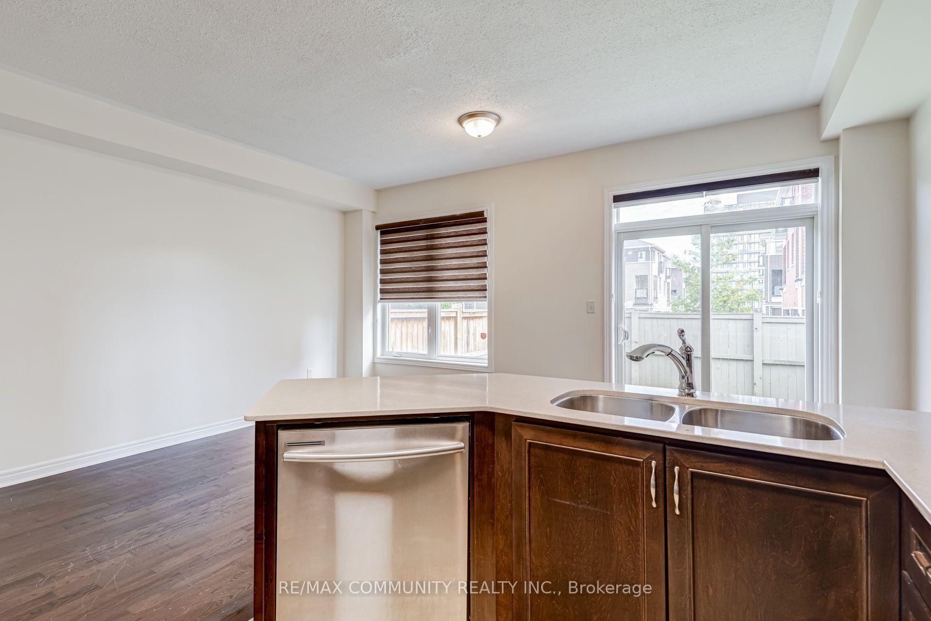 Photo 14 of 66 Kempsford Crescent, Brampton, Northwest Brampton — HOMEH