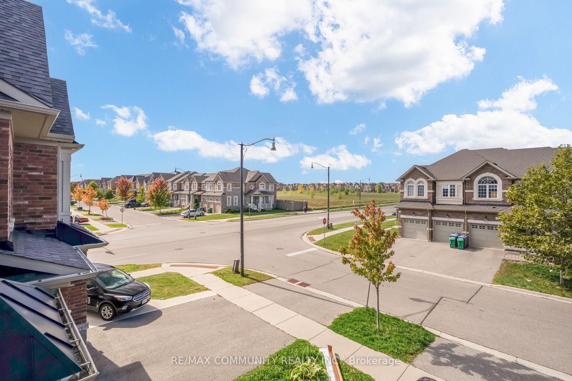 Photo 34 of 66 Kempsford Crescent, Brampton, Northwest Brampton — HOMEH