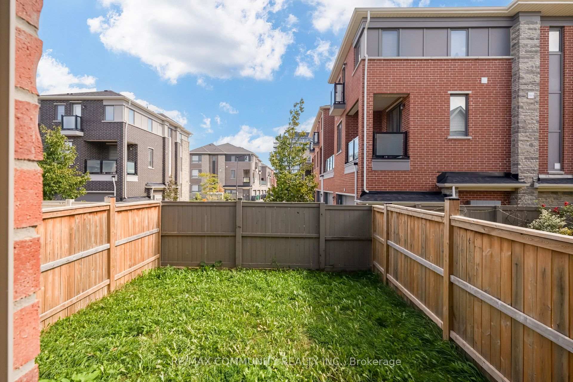 Photo 37 of 66 Kempsford Crescent, Brampton, Northwest Brampton — HOMEH