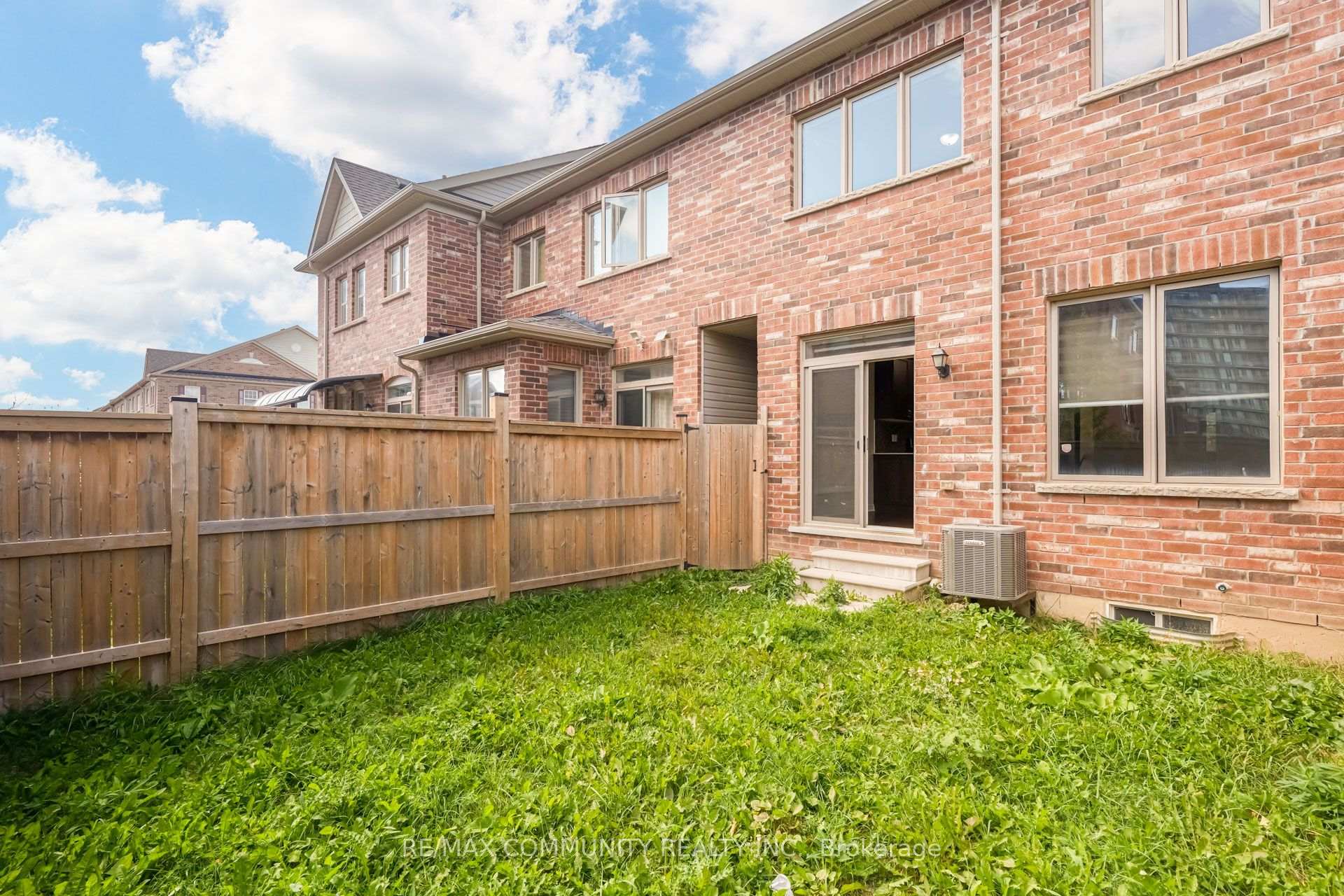 Photo 38 of 66 Kempsford Crescent, Brampton, Northwest Brampton — HOMEH