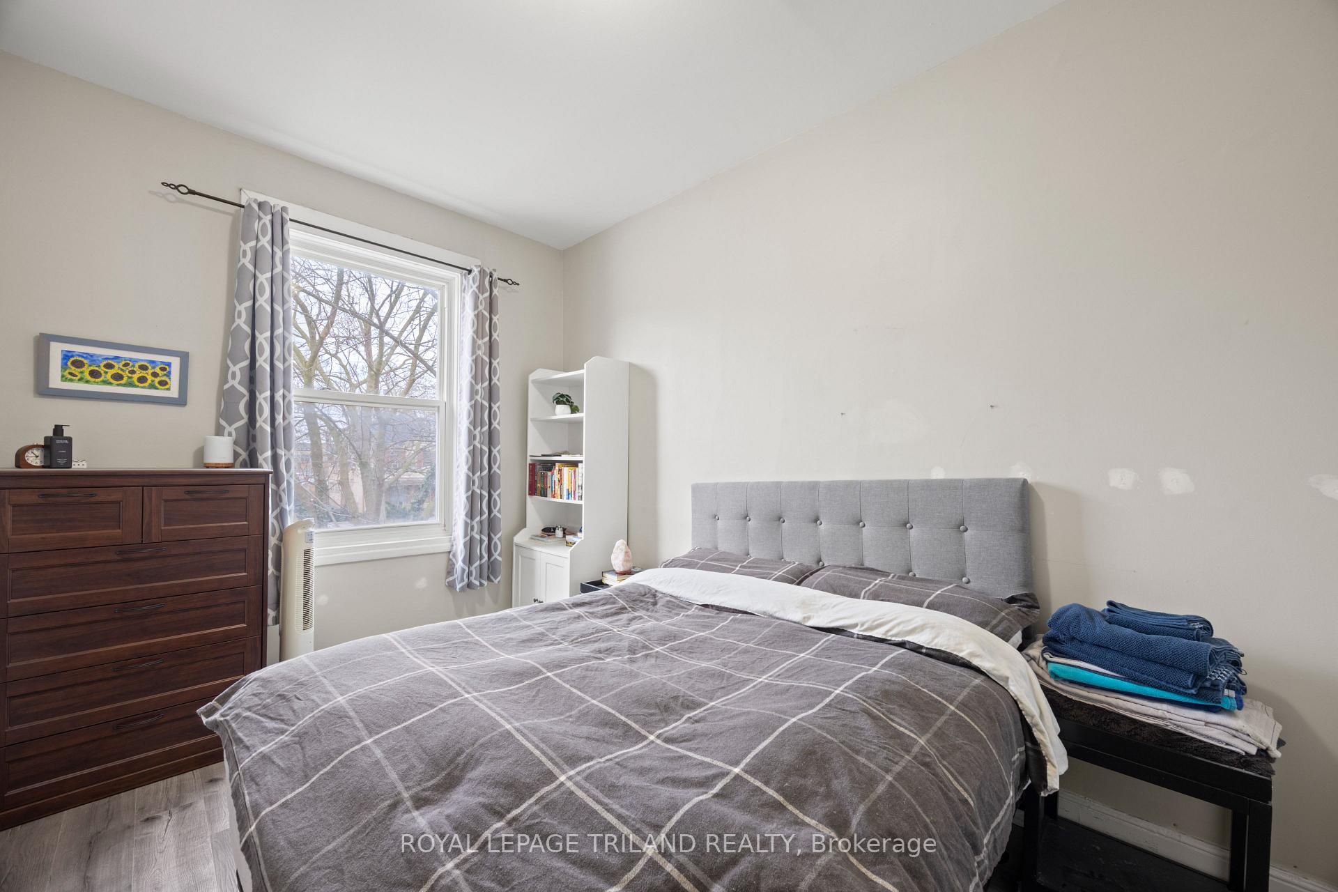 Photo 10 of 434 Dufferin Avenue, London, East F — HOMEH