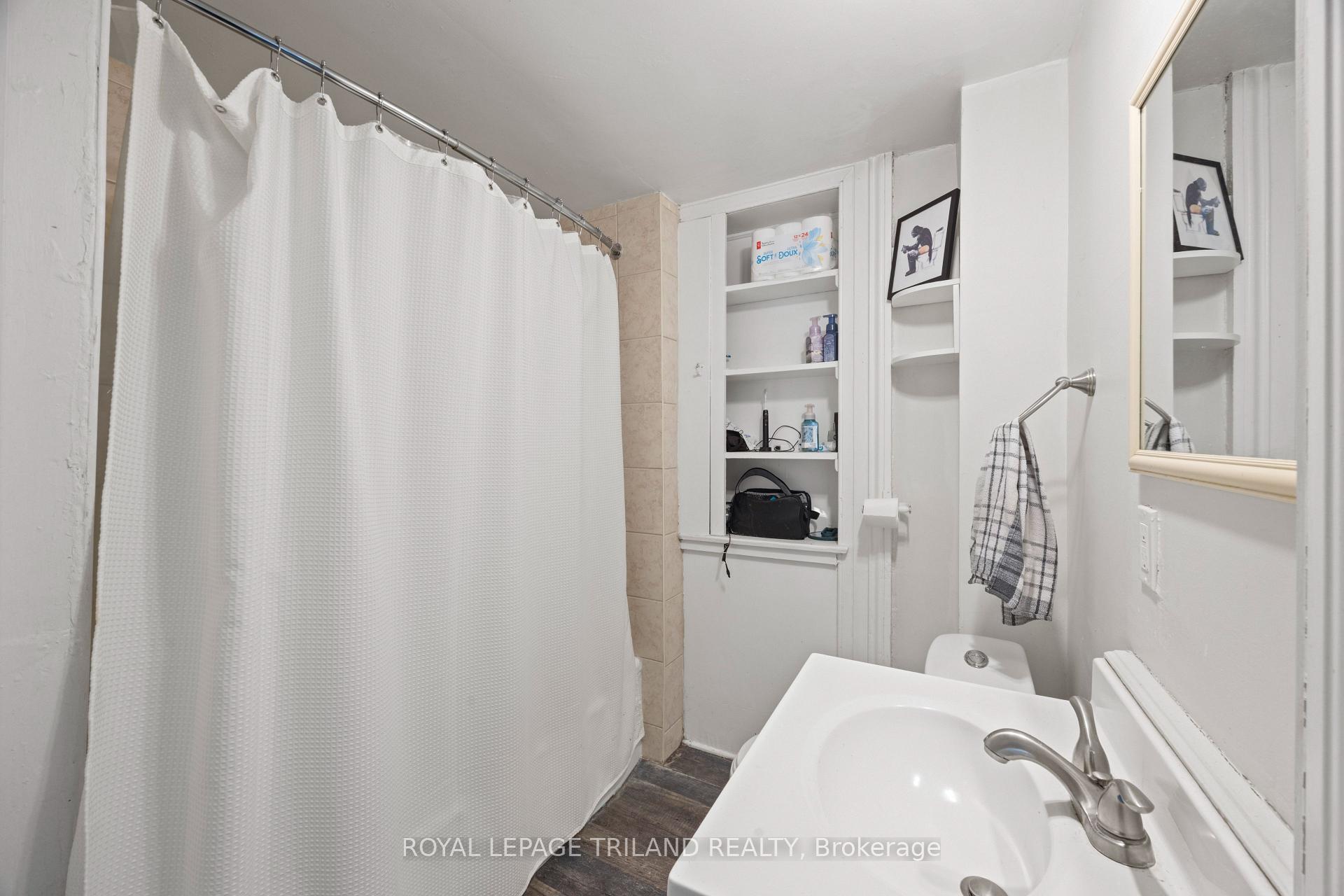 Photo 20 of 434 Dufferin Avenue, London, East F — HOMEH