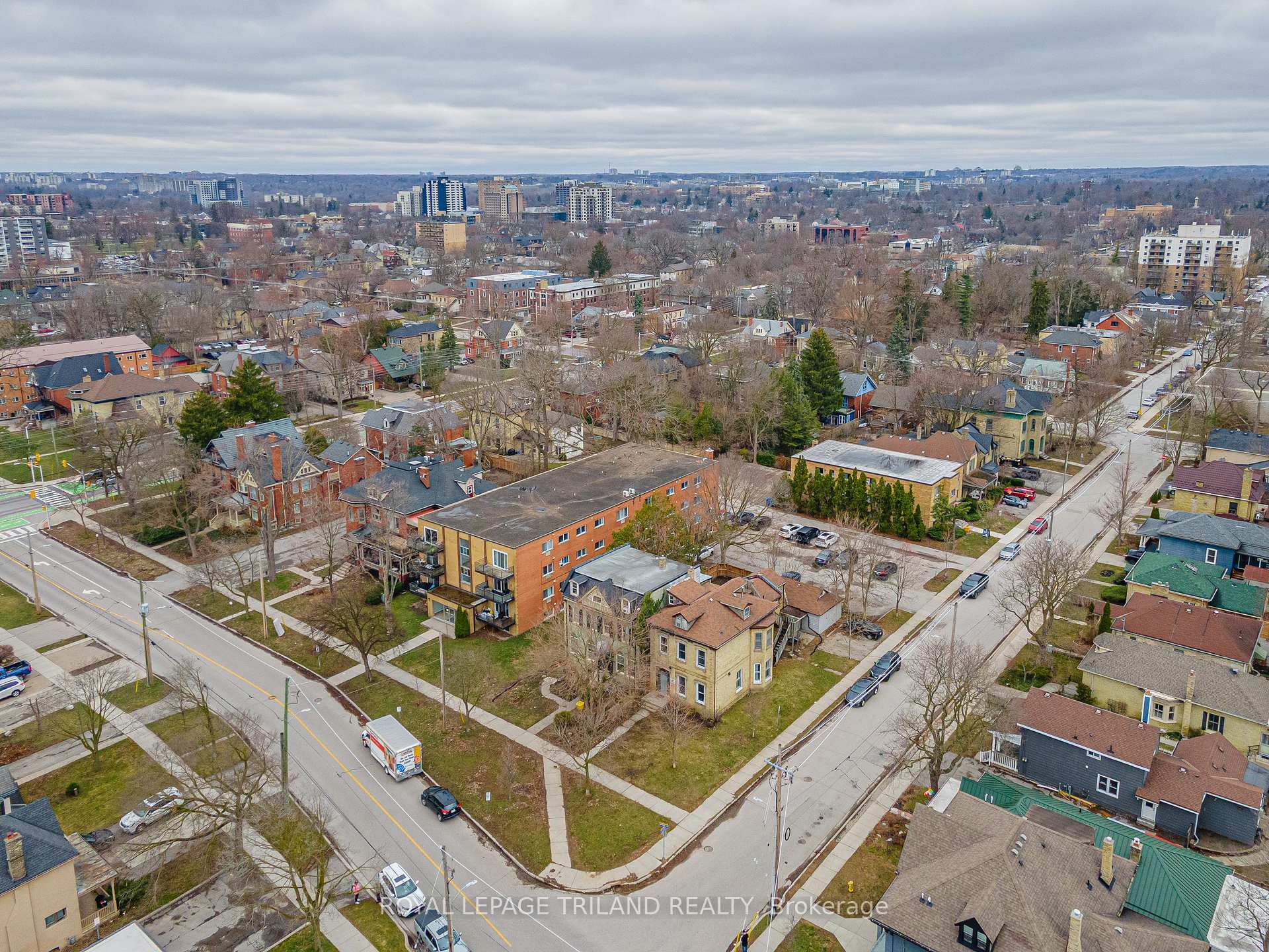 Photo 26 of 434 Dufferin Avenue, London, East F — HOMEH