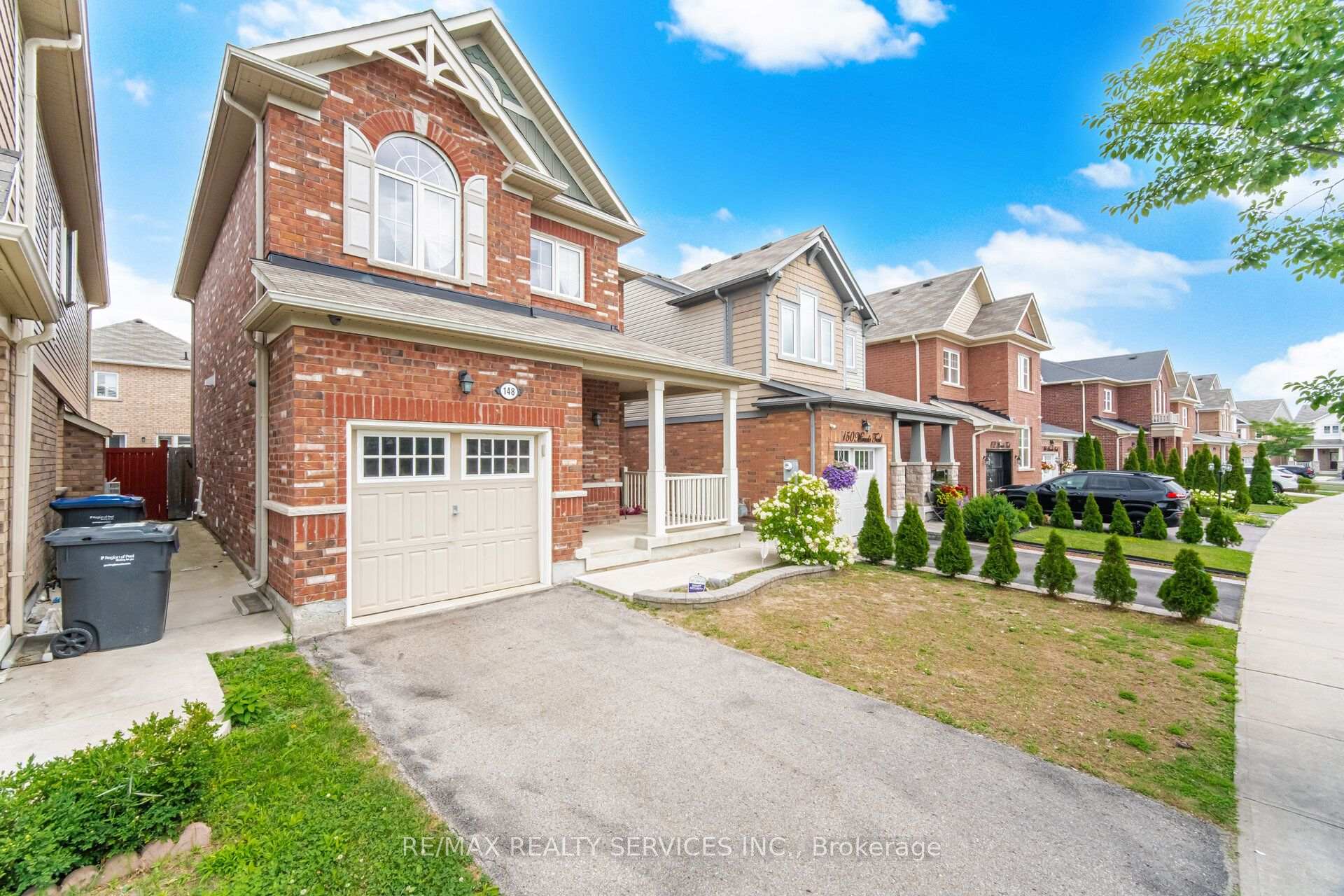 Photo 4 of 148 Miracle Trail, Brampton, Northwest Brampton — HOMEH