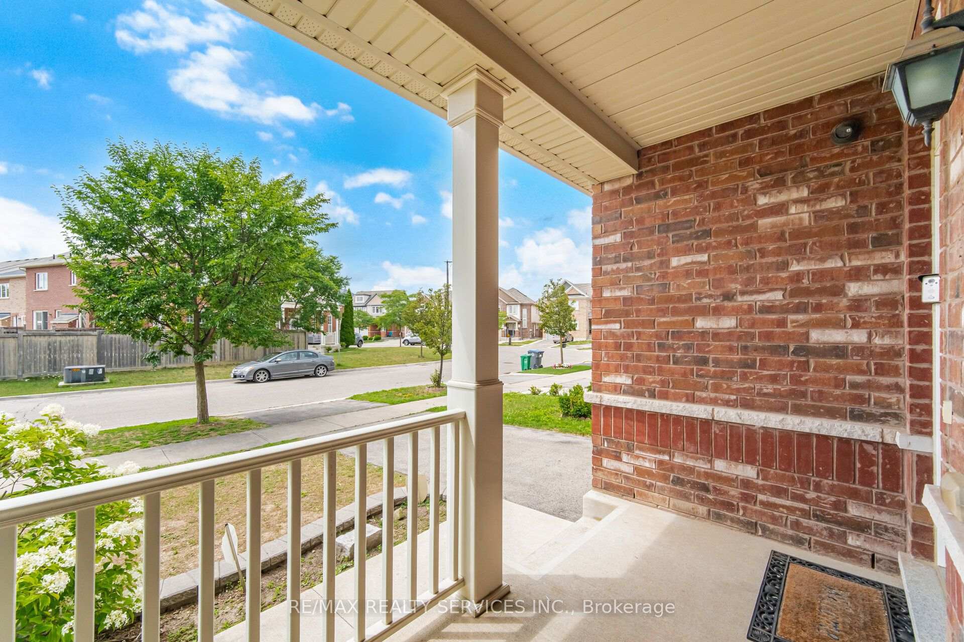 Photo 6 of 148 Miracle Trail, Brampton, Northwest Brampton — HOMEH
