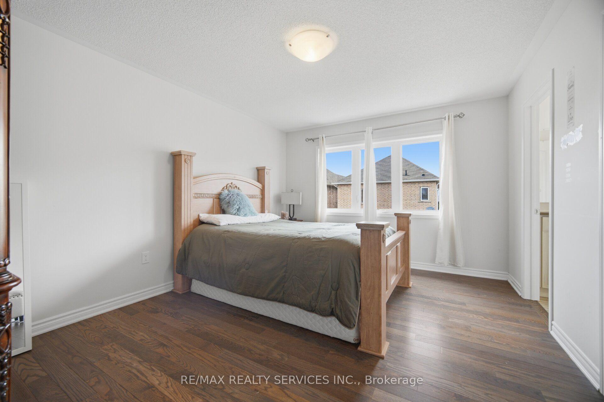 Photo 23 of 148 Miracle Trail, Brampton, Northwest Brampton — HOMEH