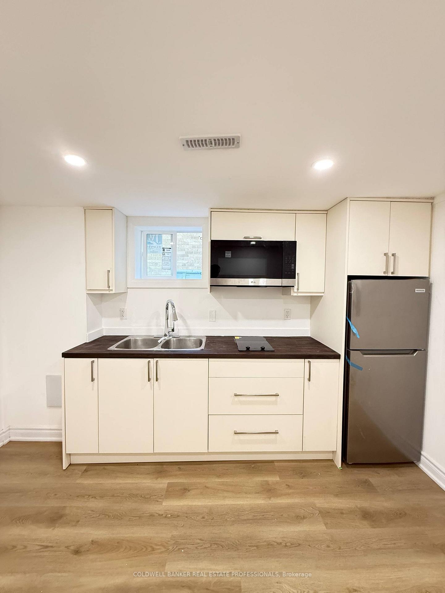 Photo 5 of Unit Basement B, 232 Newton Drive, North York, Newtonbrook East — HOMEH