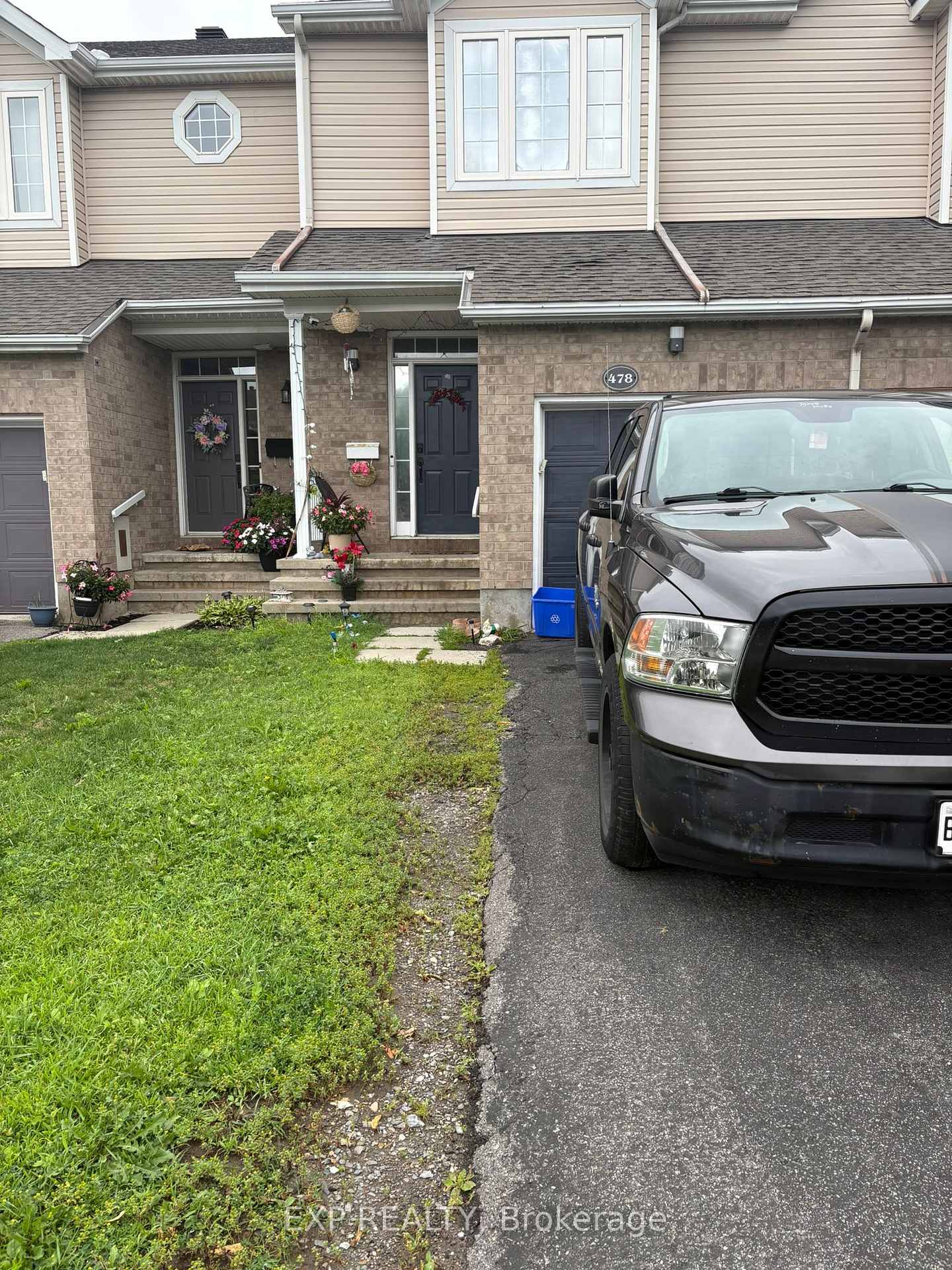 Photo of 478 Claridge Drive